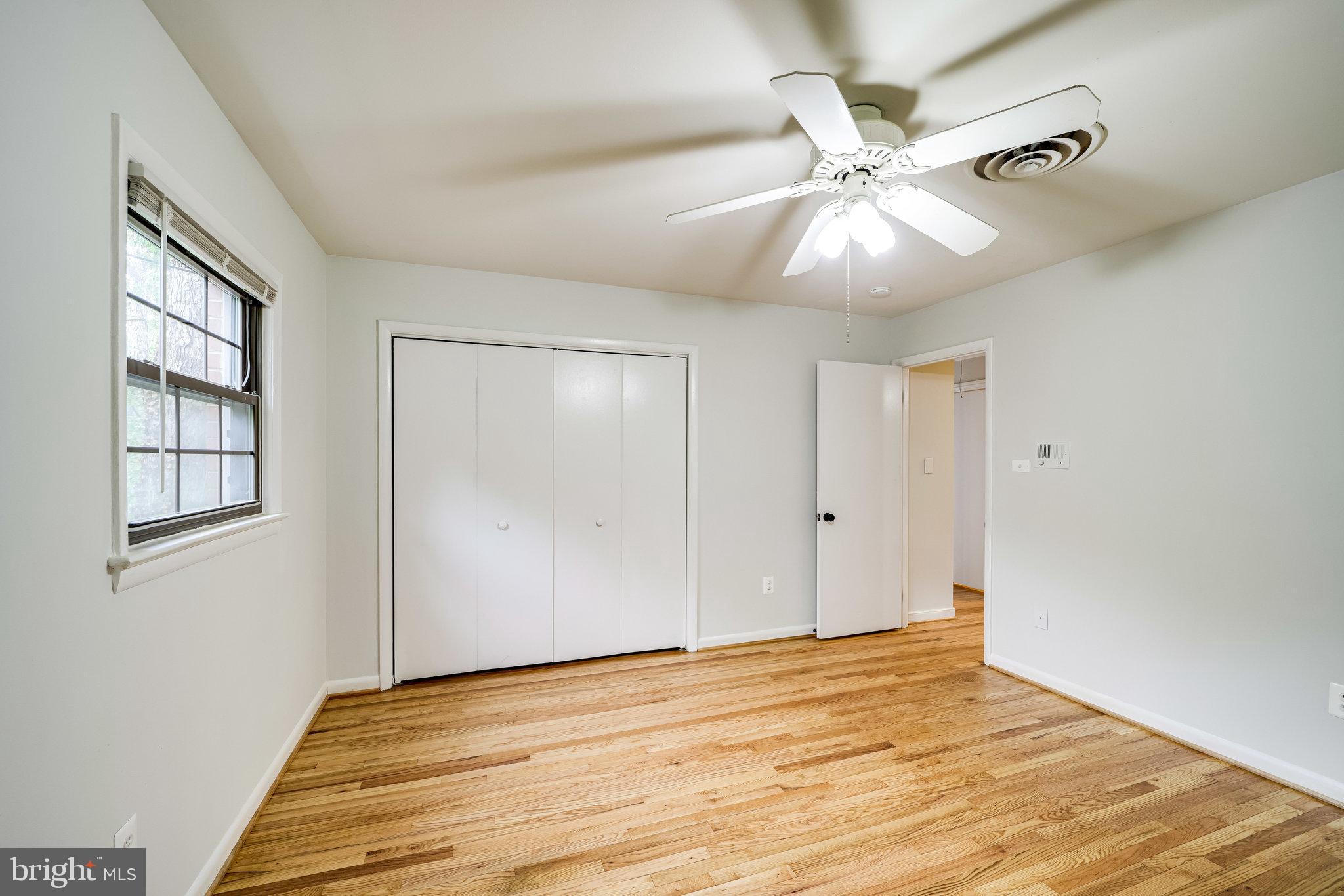 LINCOLNIA PARK - Residential Lease