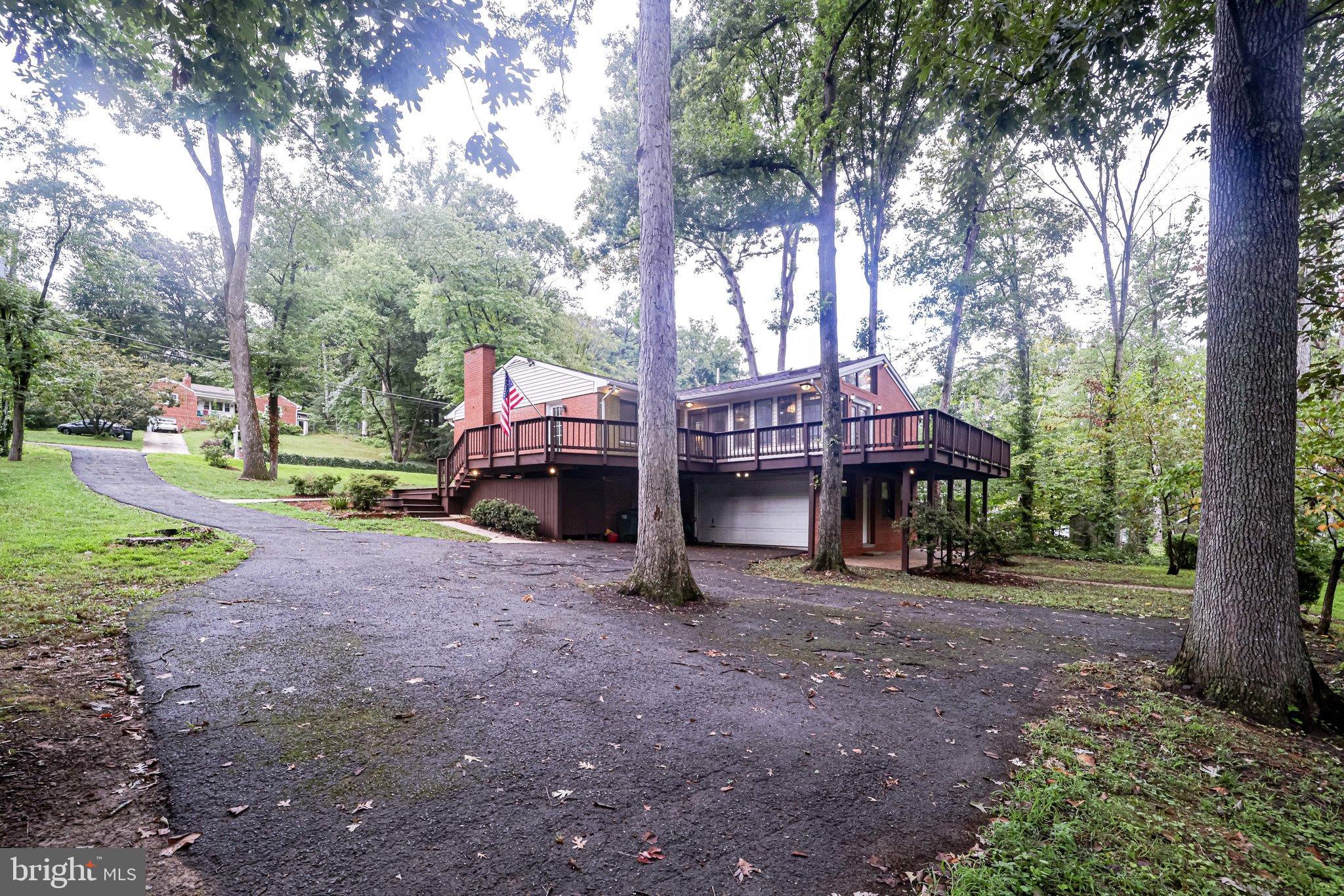 LINCOLNIA PARK - Residential Lease