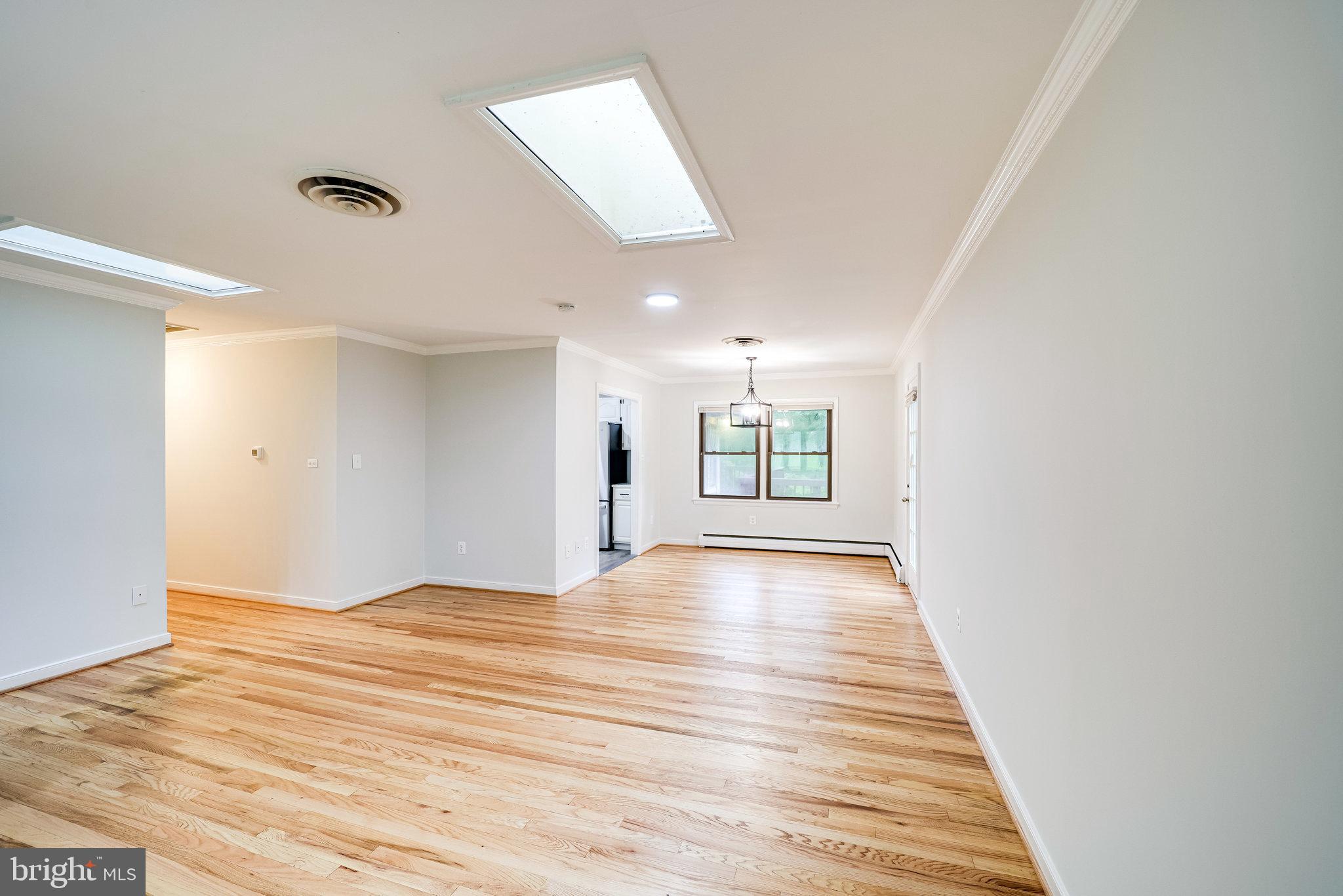 LINCOLNIA PARK - Residential Lease