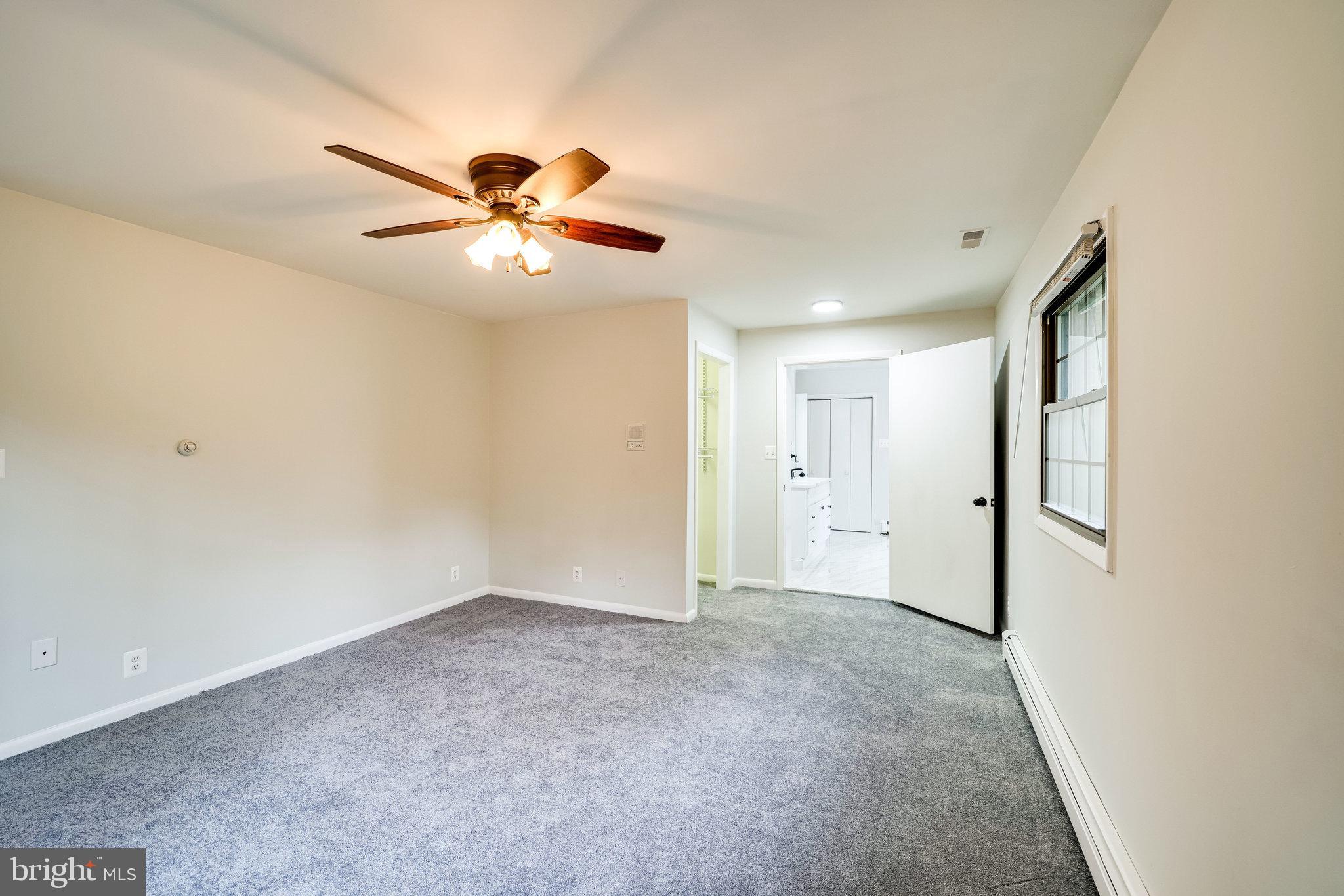 LINCOLNIA PARK - Residential Lease