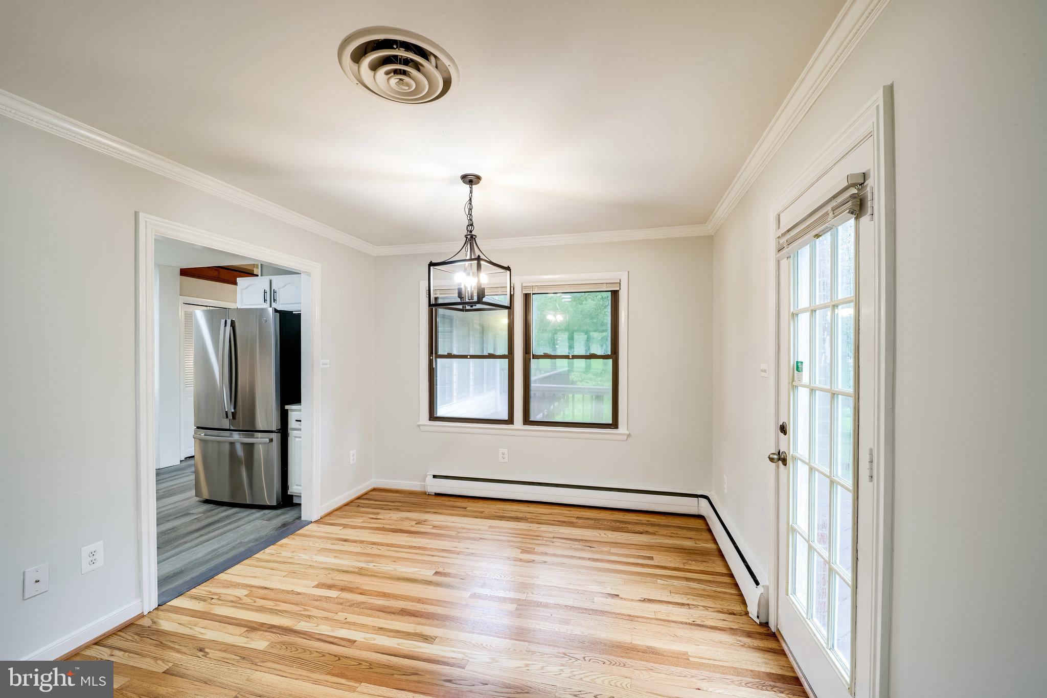 LINCOLNIA PARK - Residential Lease