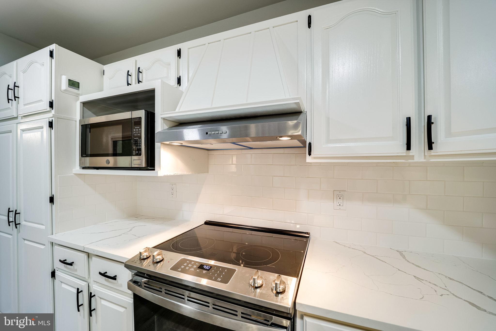 LINCOLNIA PARK - Residential Lease