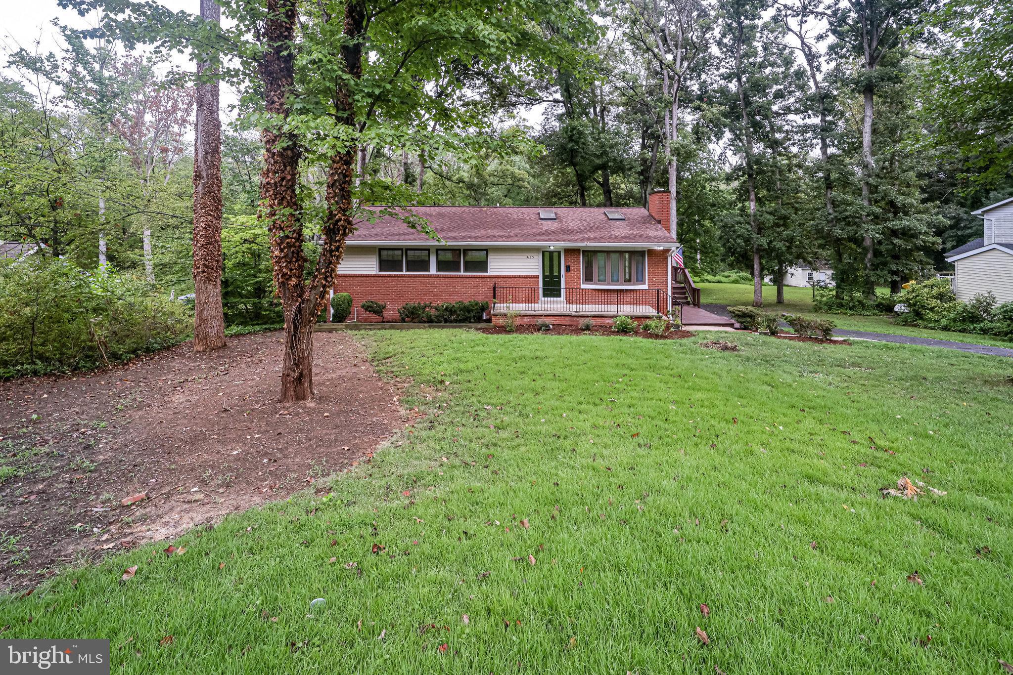 LINCOLNIA PARK - Residential Lease