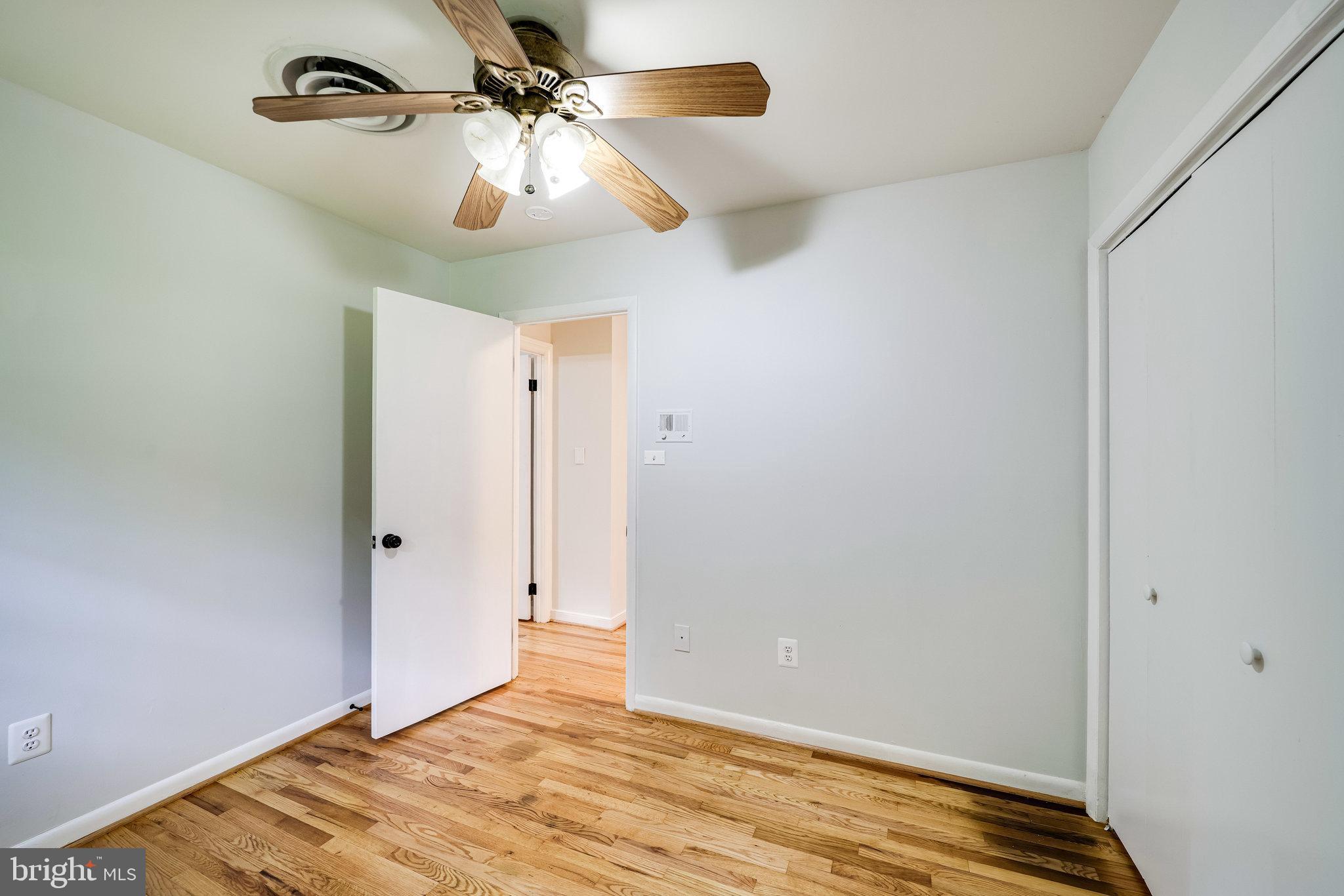 LINCOLNIA PARK - Residential Lease