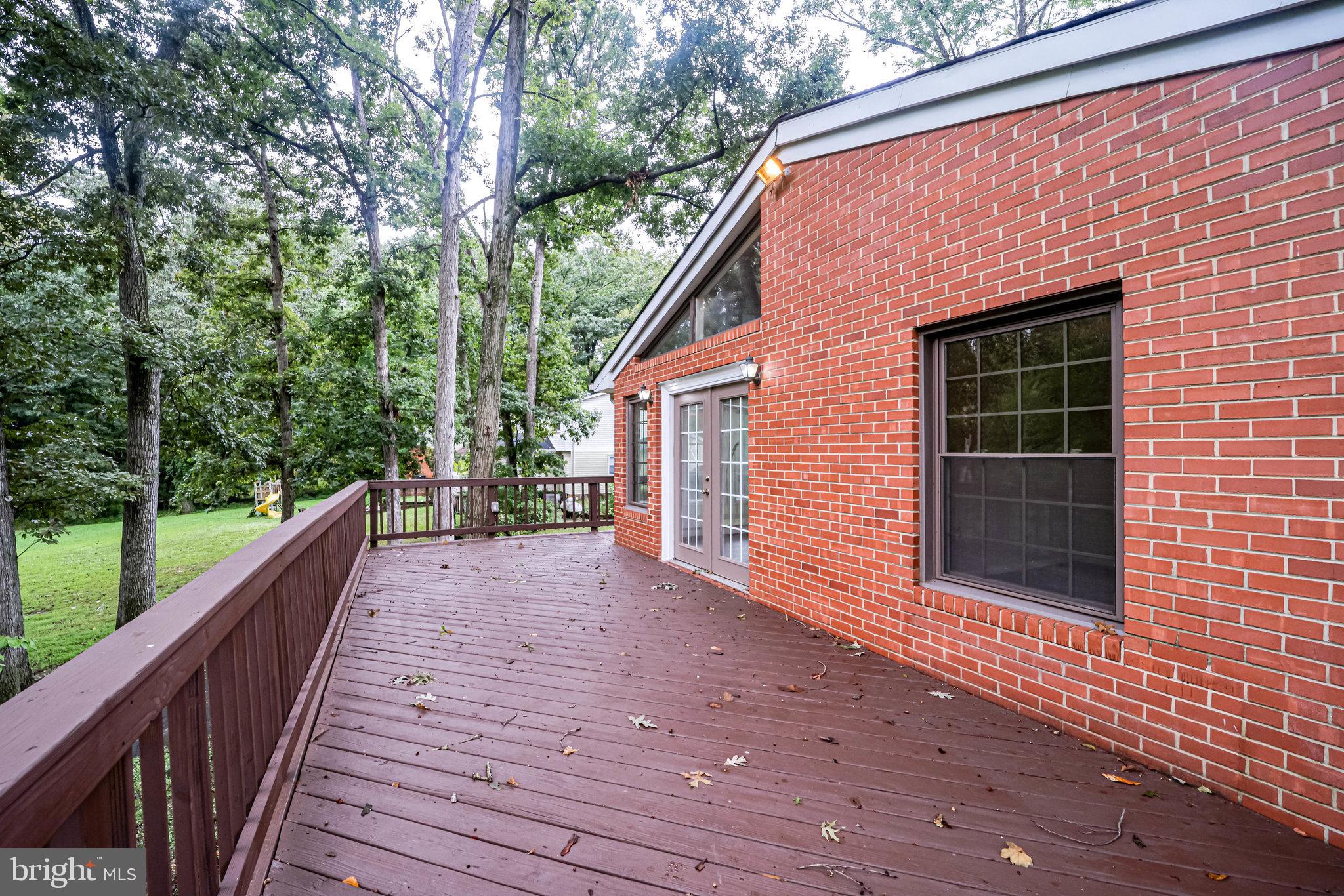 LINCOLNIA PARK - Residential Lease