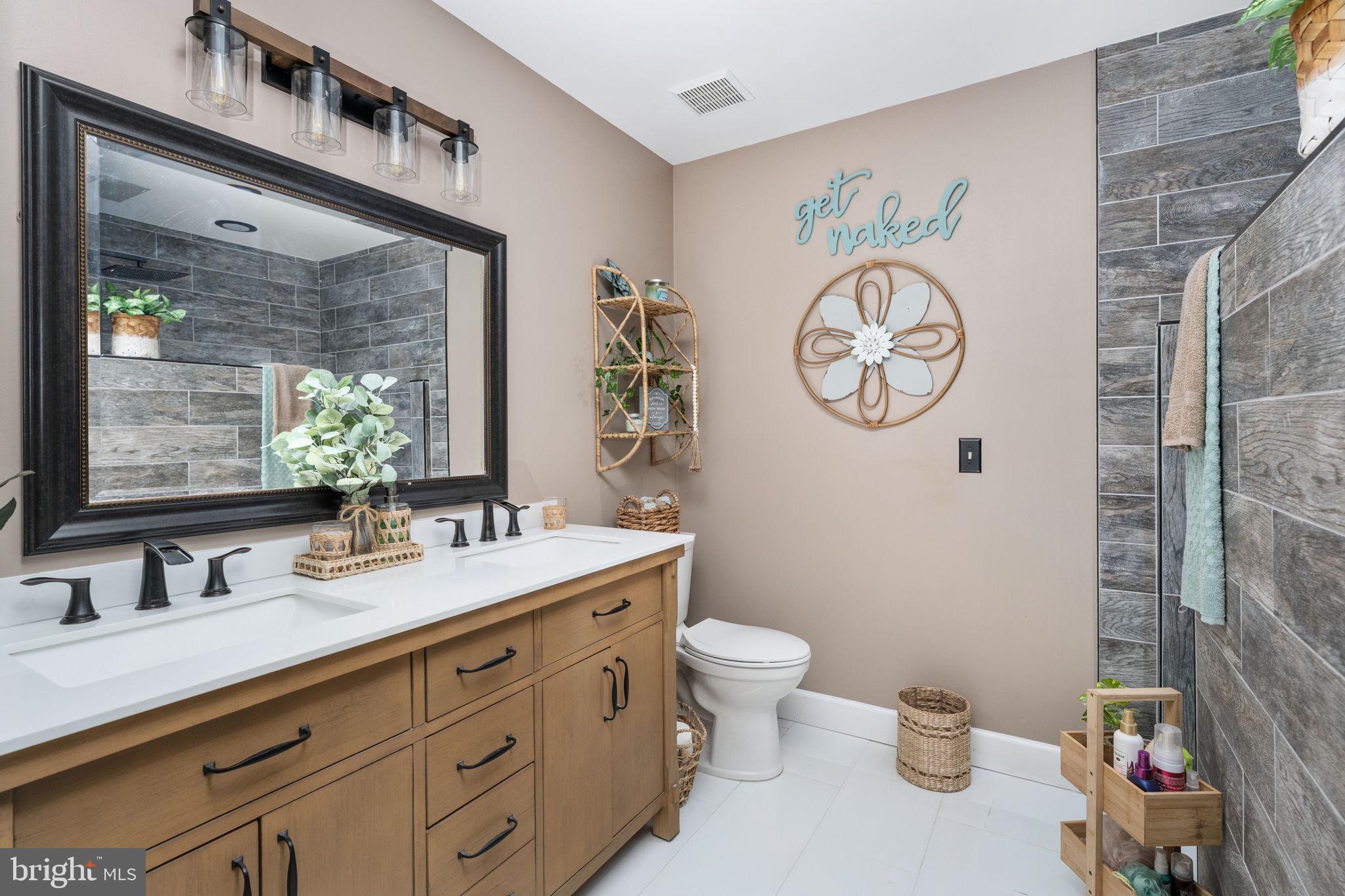 SETTLERS LANDING - Residential