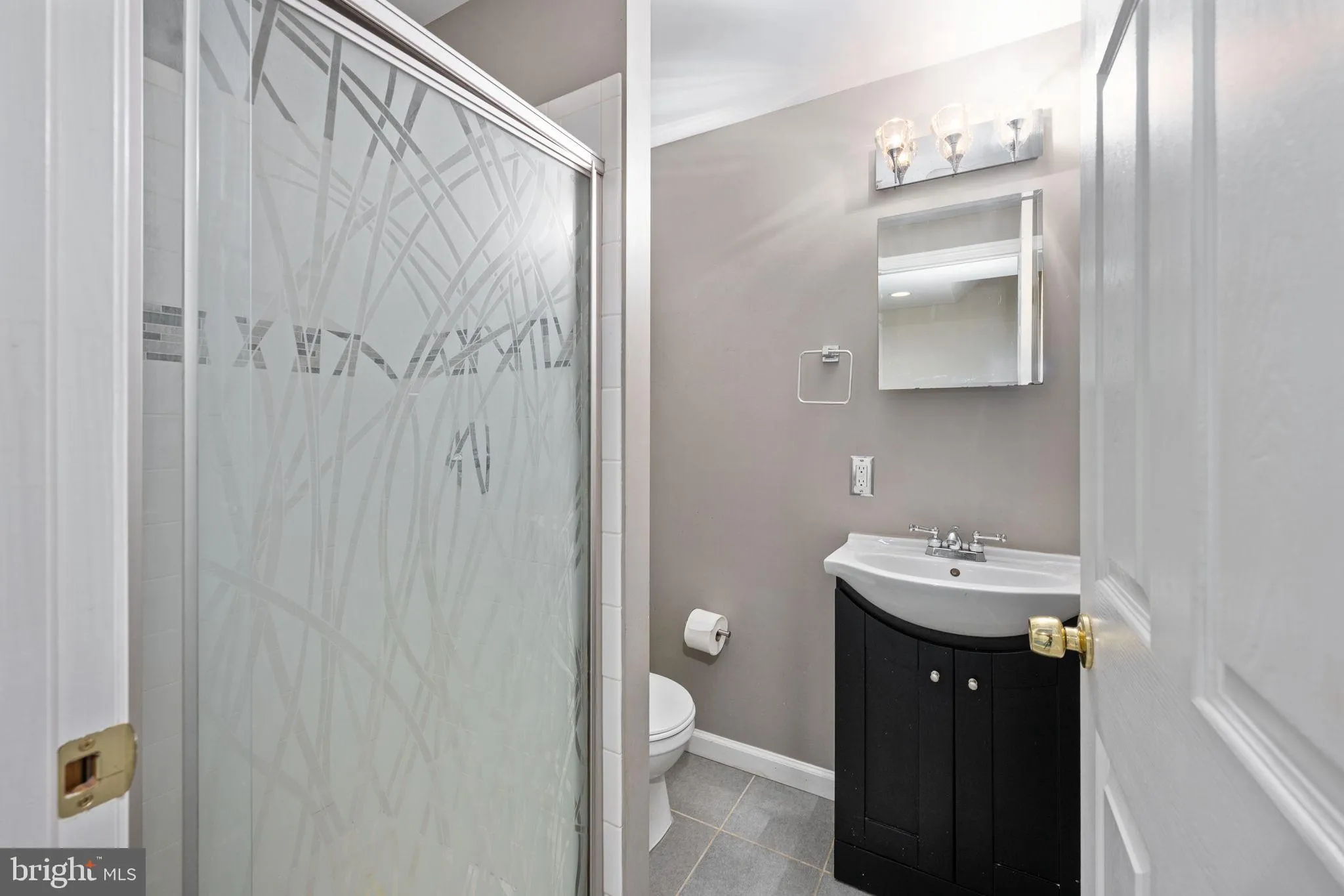 Stafford, Virginia 22554, United States, 6 Bedrooms Bedrooms, ,4 BathroomsBathrooms,Residential,Contingent,252422