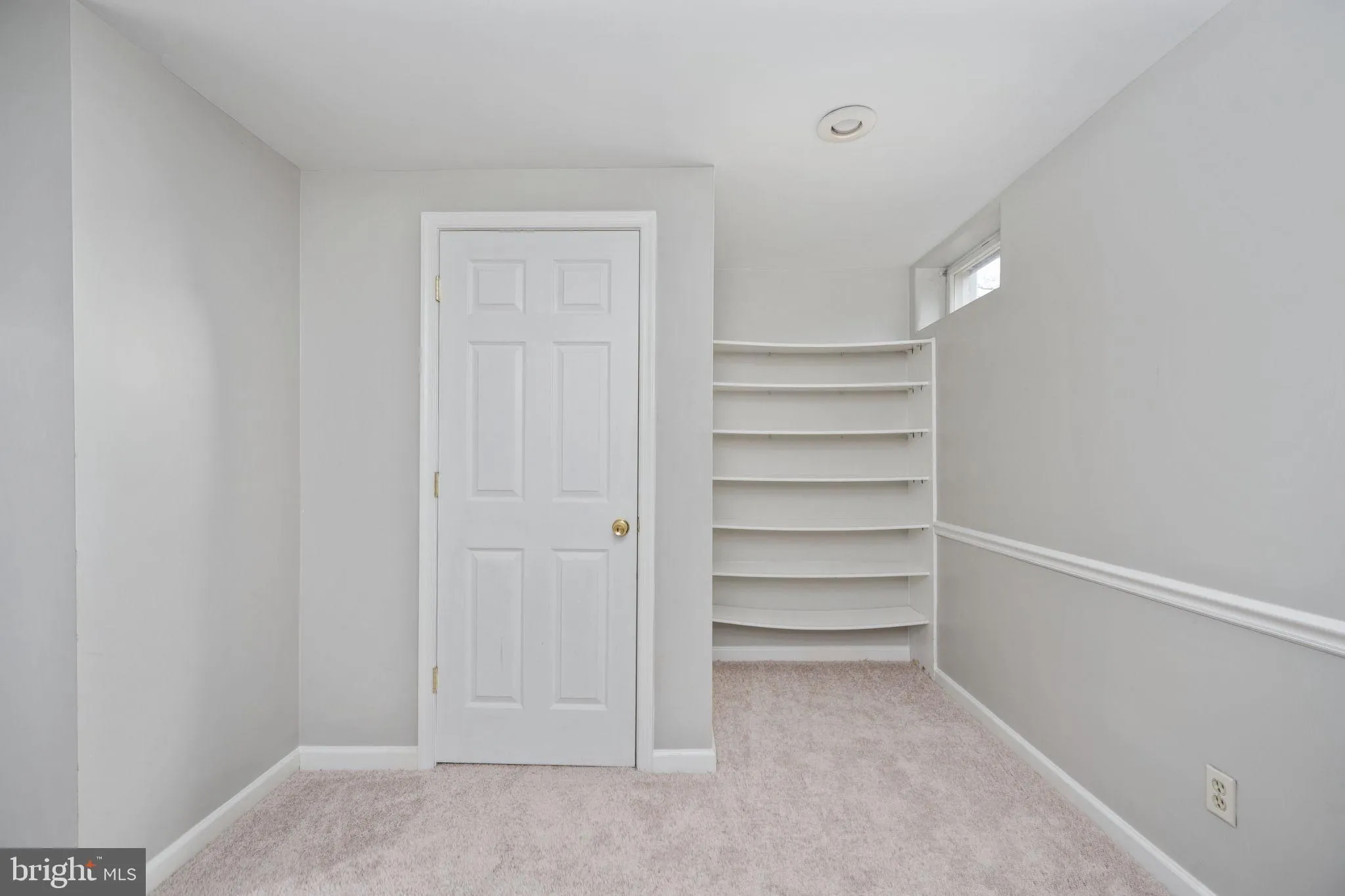 Stafford, Virginia 22554, United States, 6 Bedrooms Bedrooms, ,4 BathroomsBathrooms,Residential,Contingent,252422