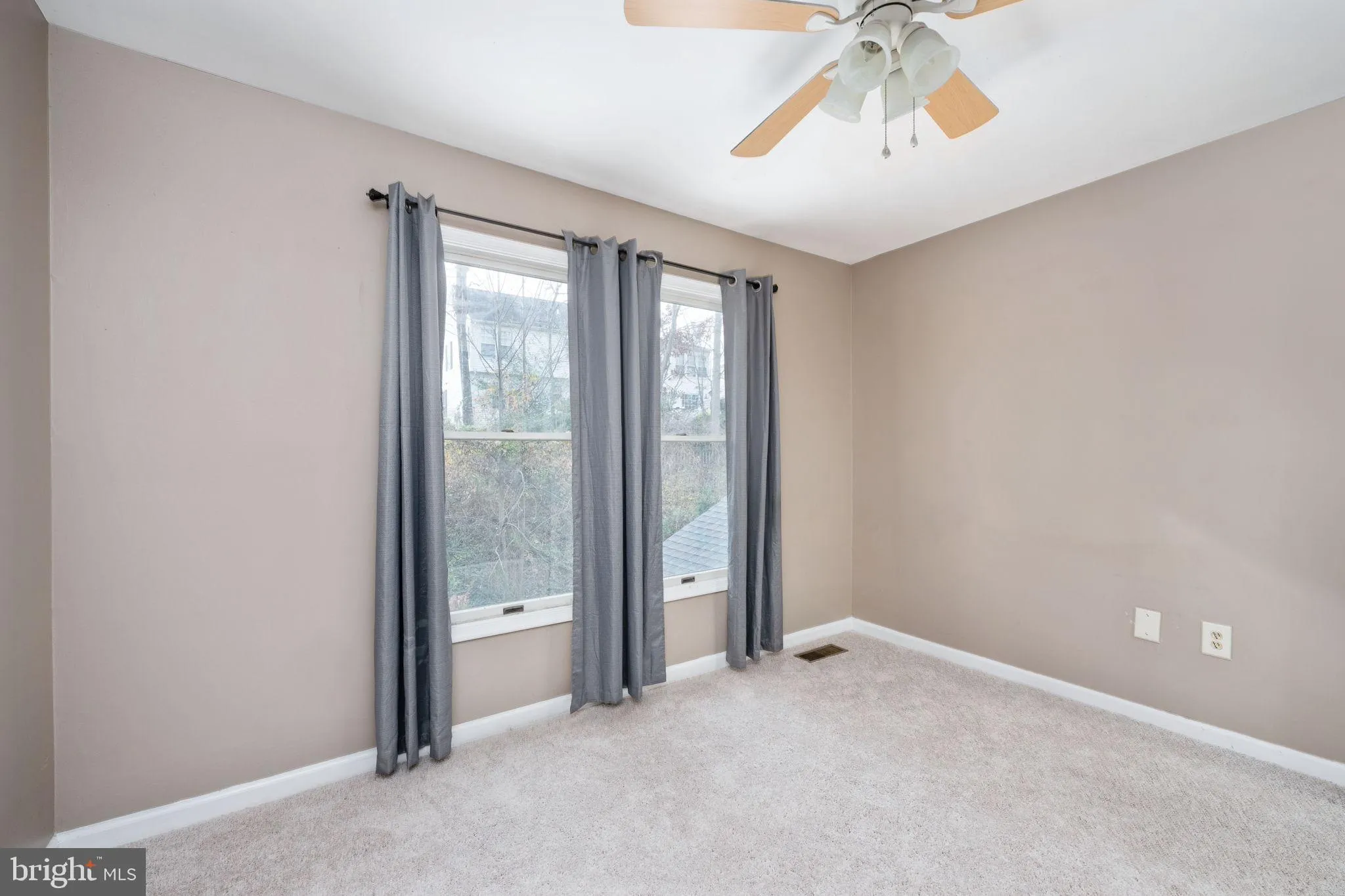 Stafford, Virginia 22554, United States, 6 Bedrooms Bedrooms, ,4 BathroomsBathrooms,Residential,Contingent,252422