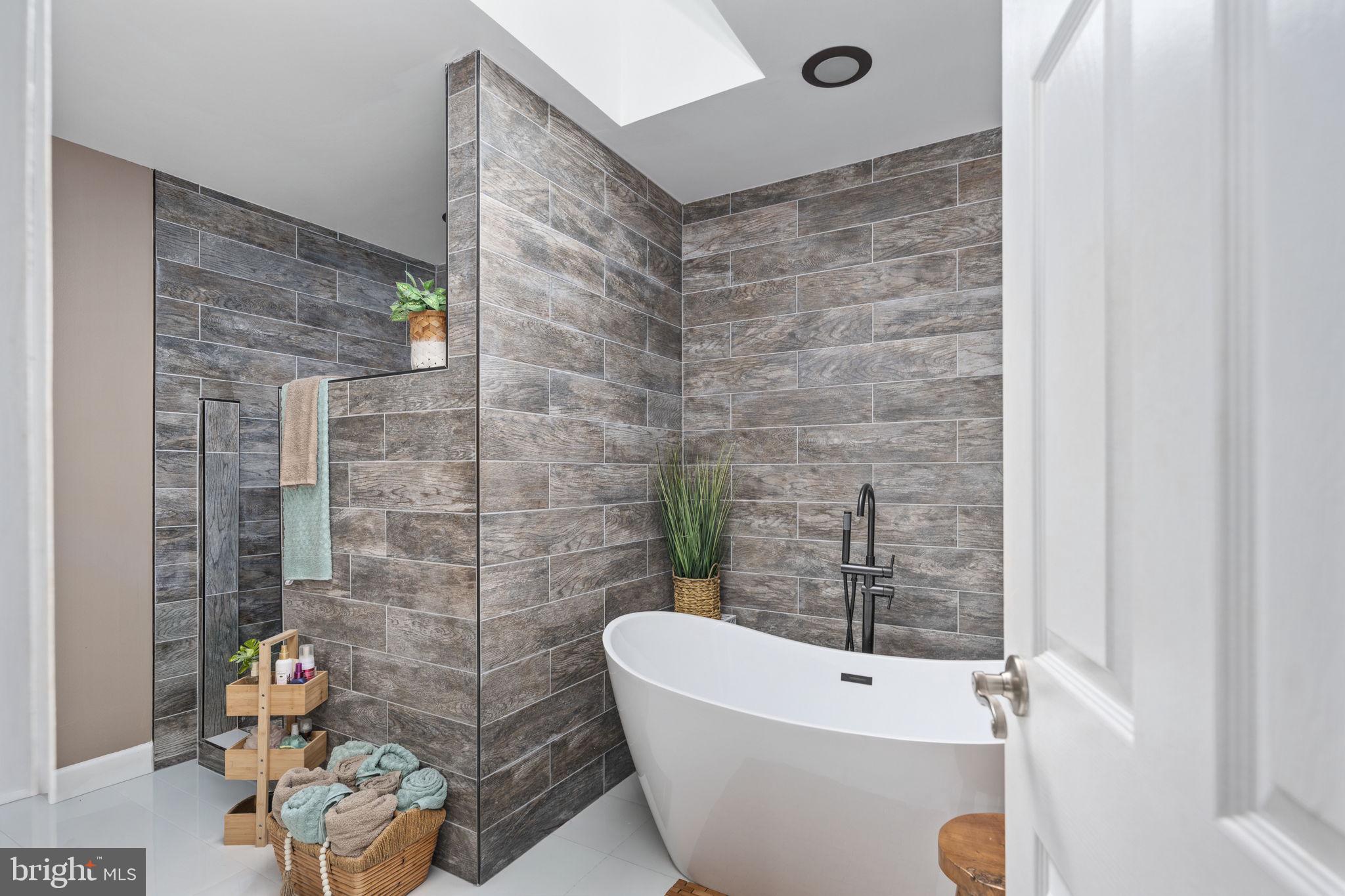 SETTLERS LANDING - Residential