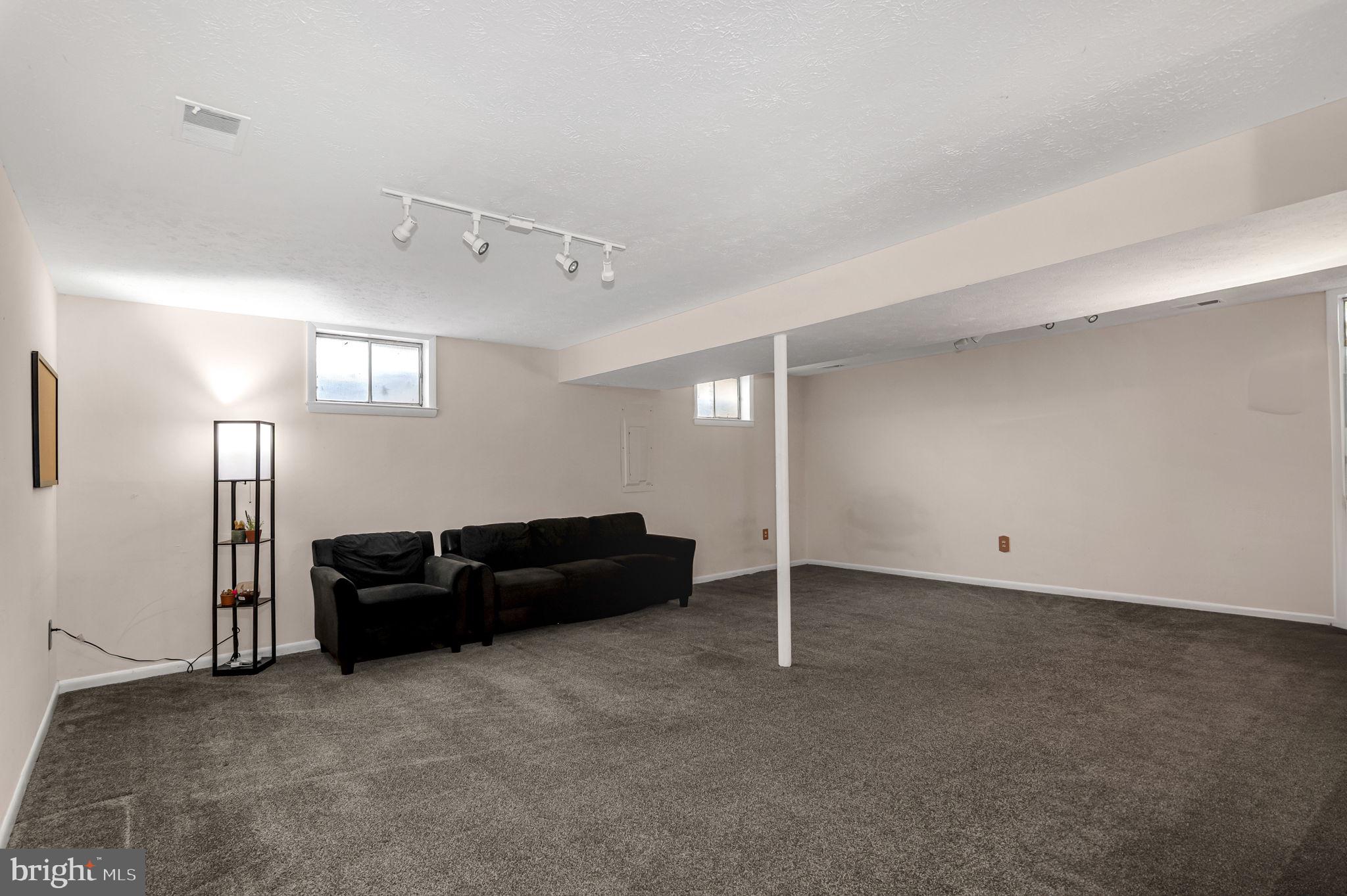 NEW BRITAIN - Residential