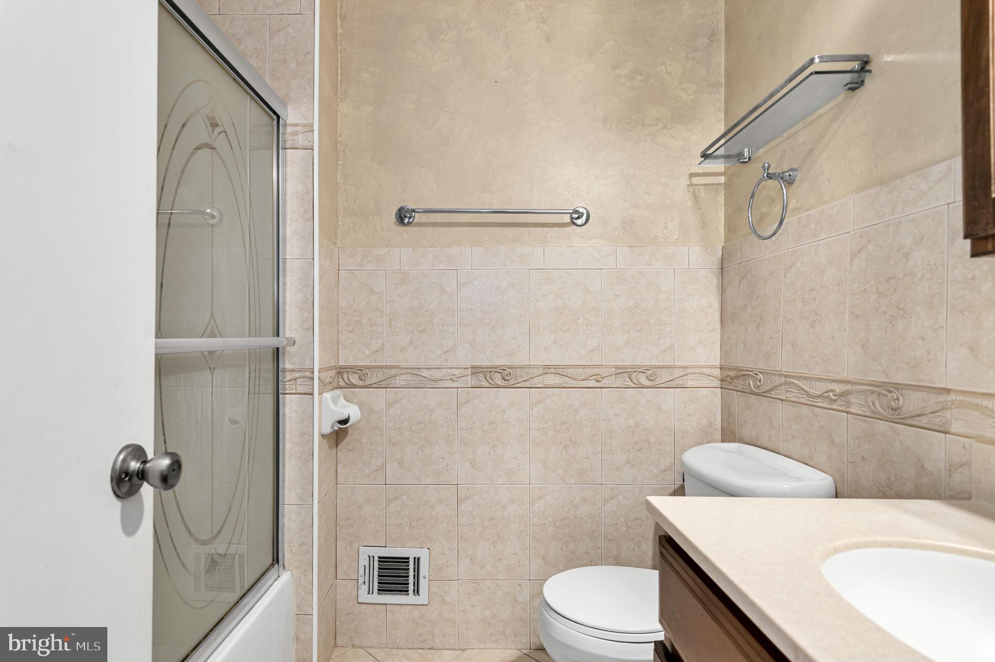 NEW BRITAIN - Residential