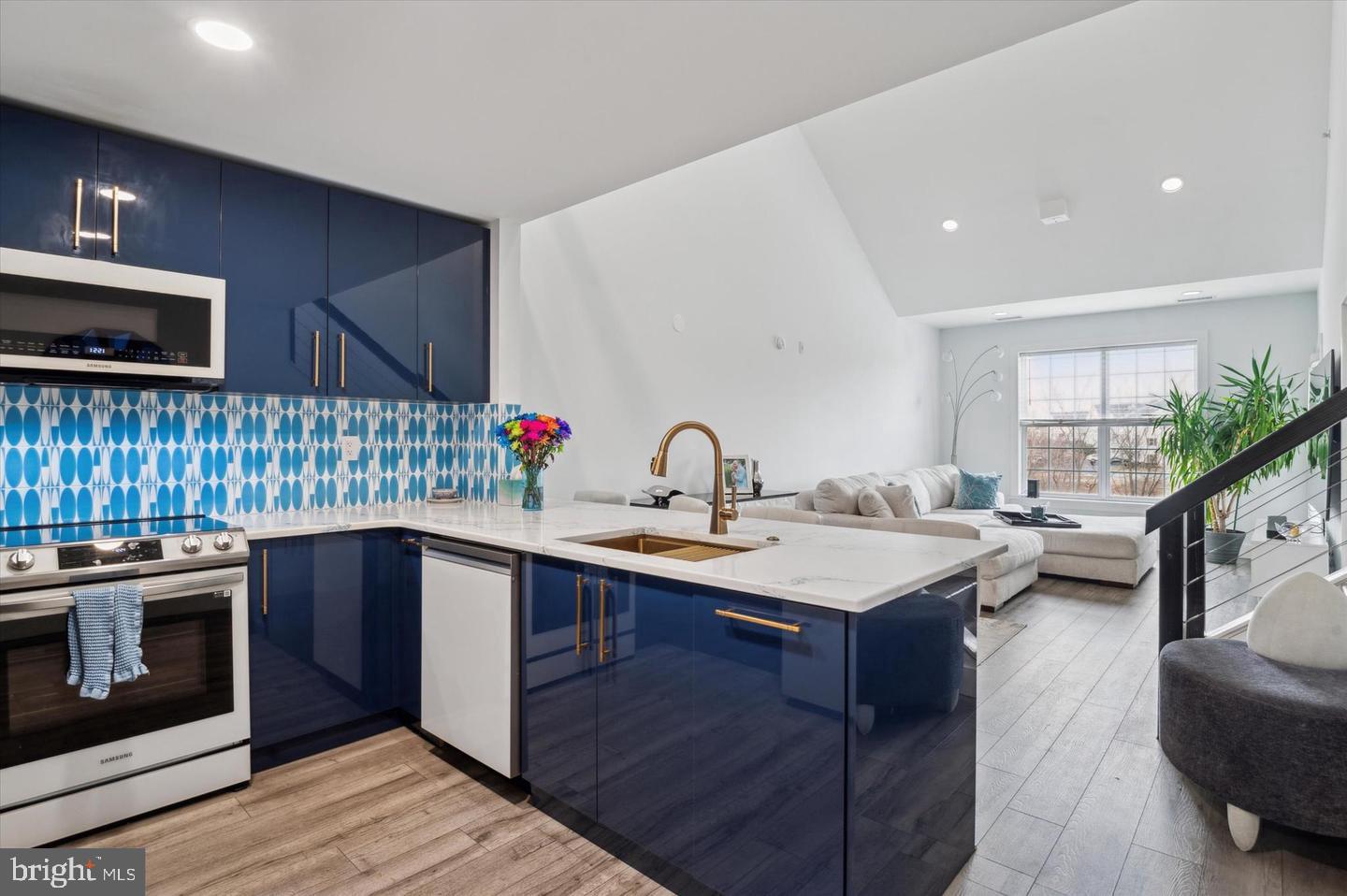 THE HOLLOW AT FOX VA - Residential