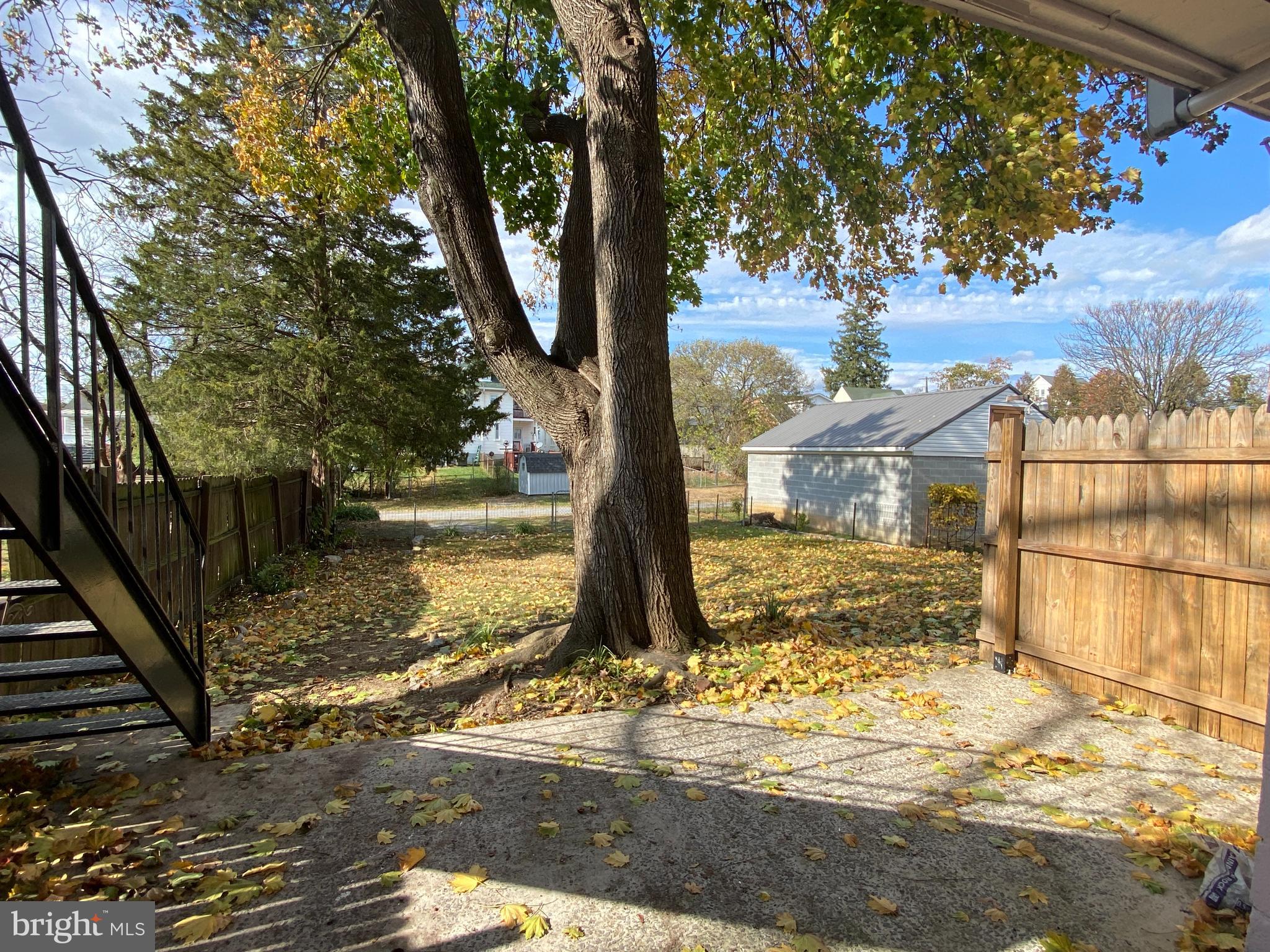 ROSEMONT - Residential Lease