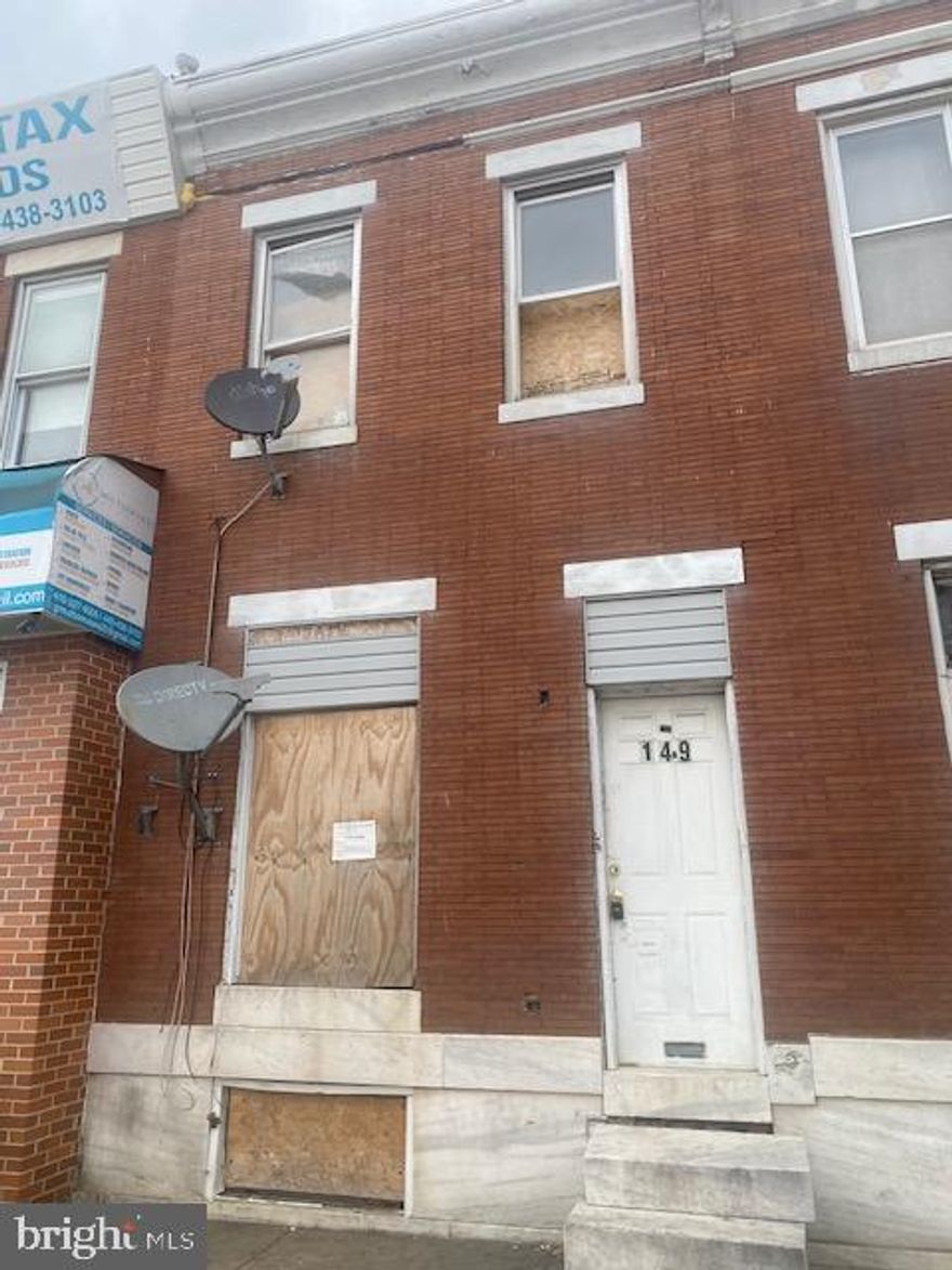 Interior rowhome in need of renovation.  Previously set-up as a 2-unit, framed walls in areas, no kitchen/baths, finish how you would like. Home is sold in As-Is Condition, has a Stop Work order posted. Buyer need to obtain necessary permits to finish the home.