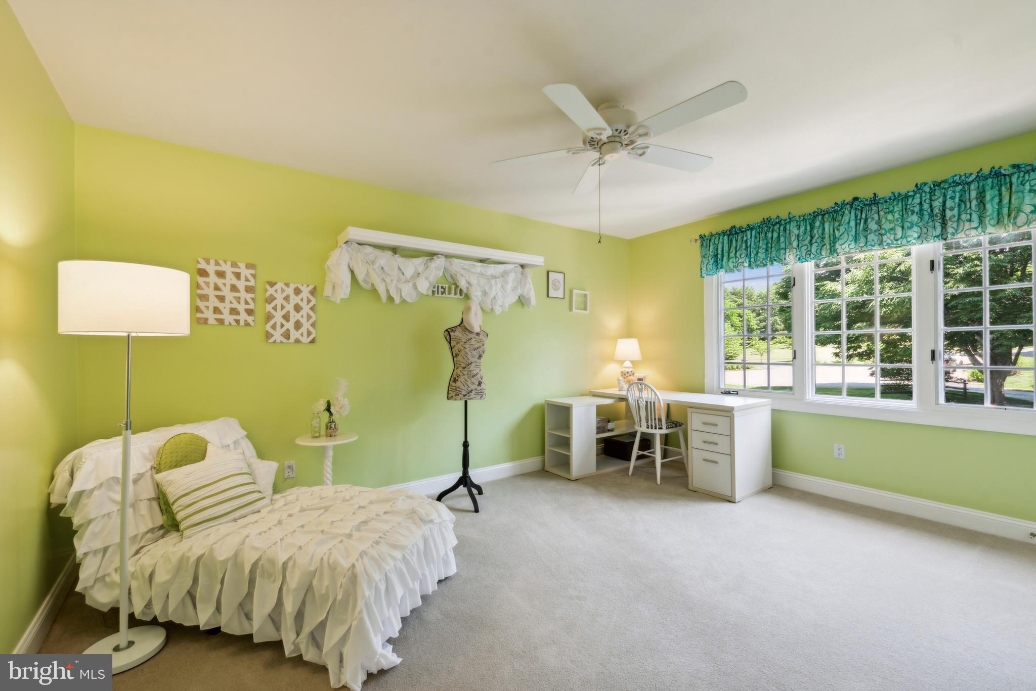 DEER POINTE - Residential