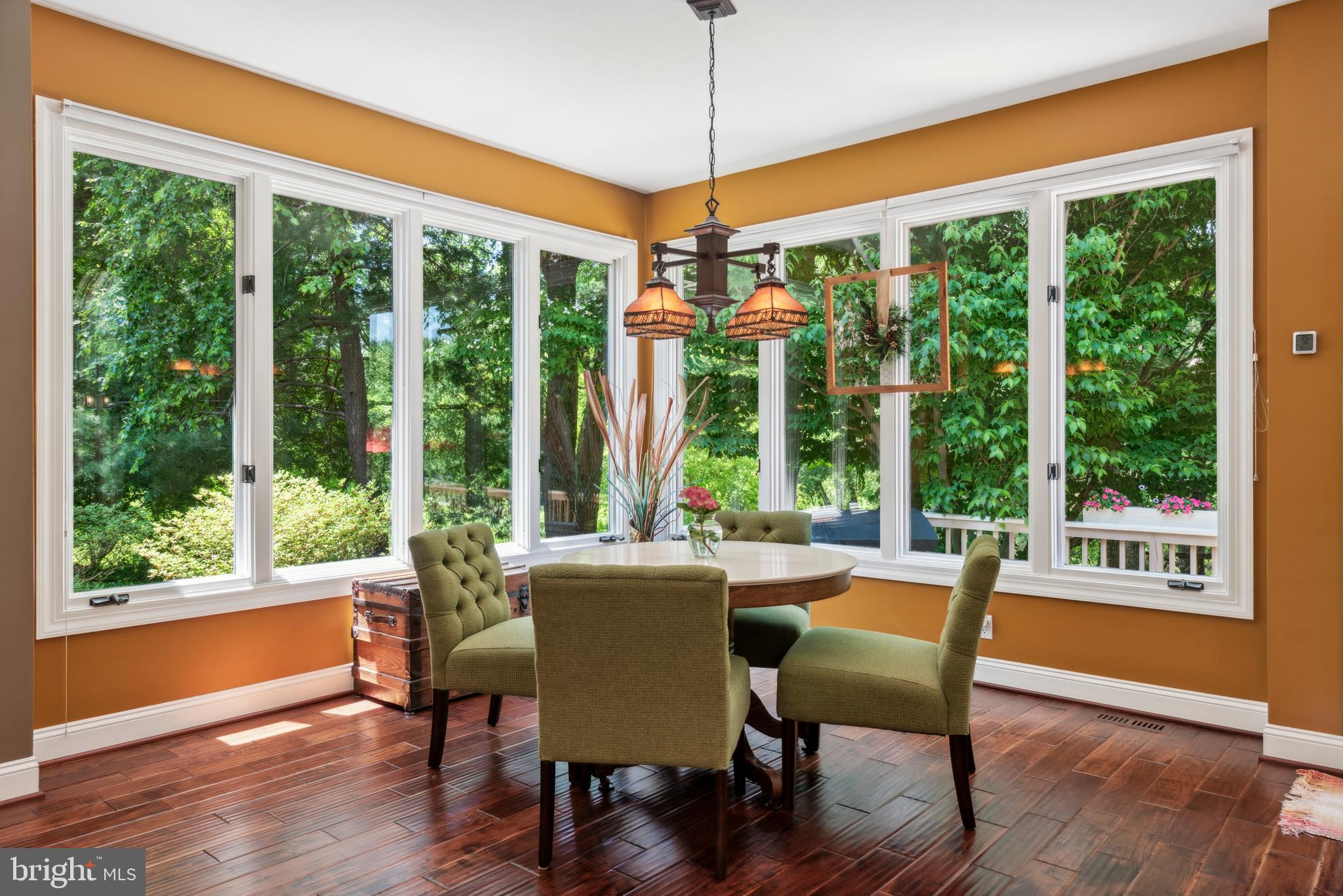 DEER POINTE - Residential