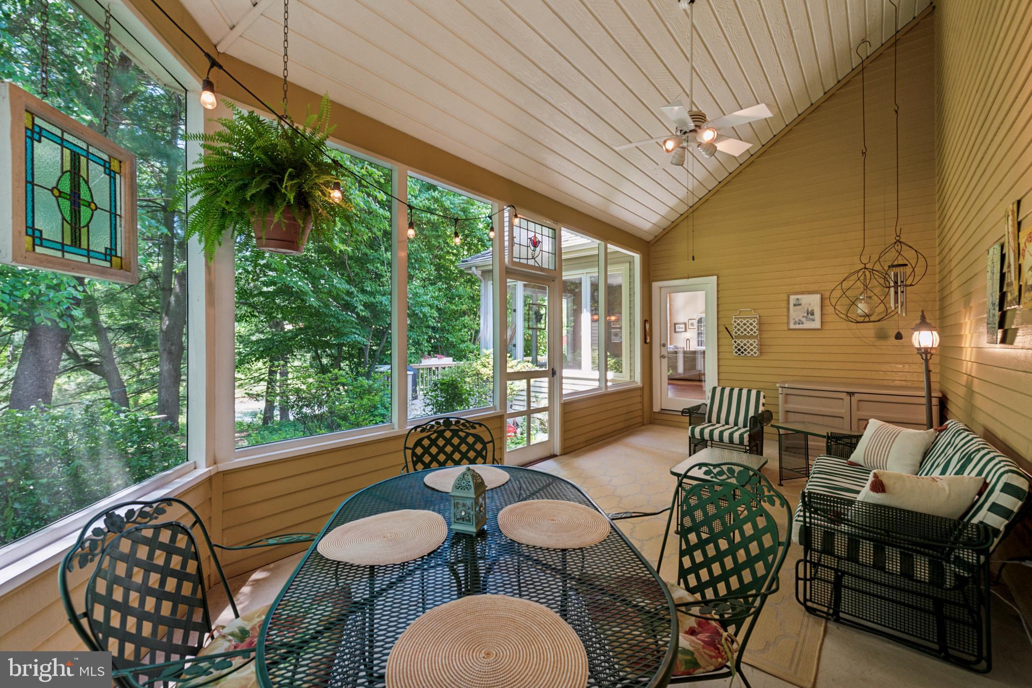 DEER POINTE - Residential