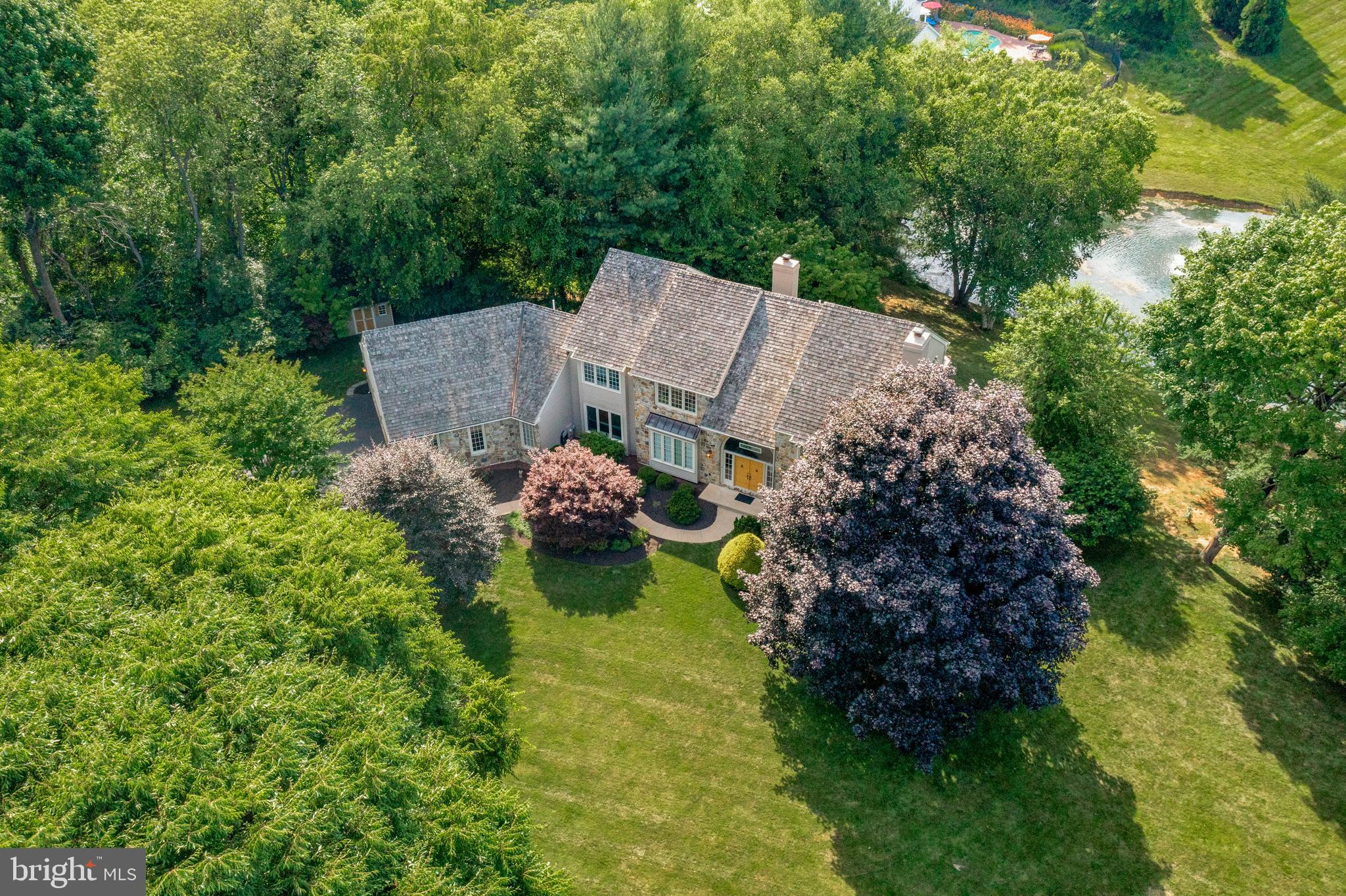 DEER POINTE - Residential