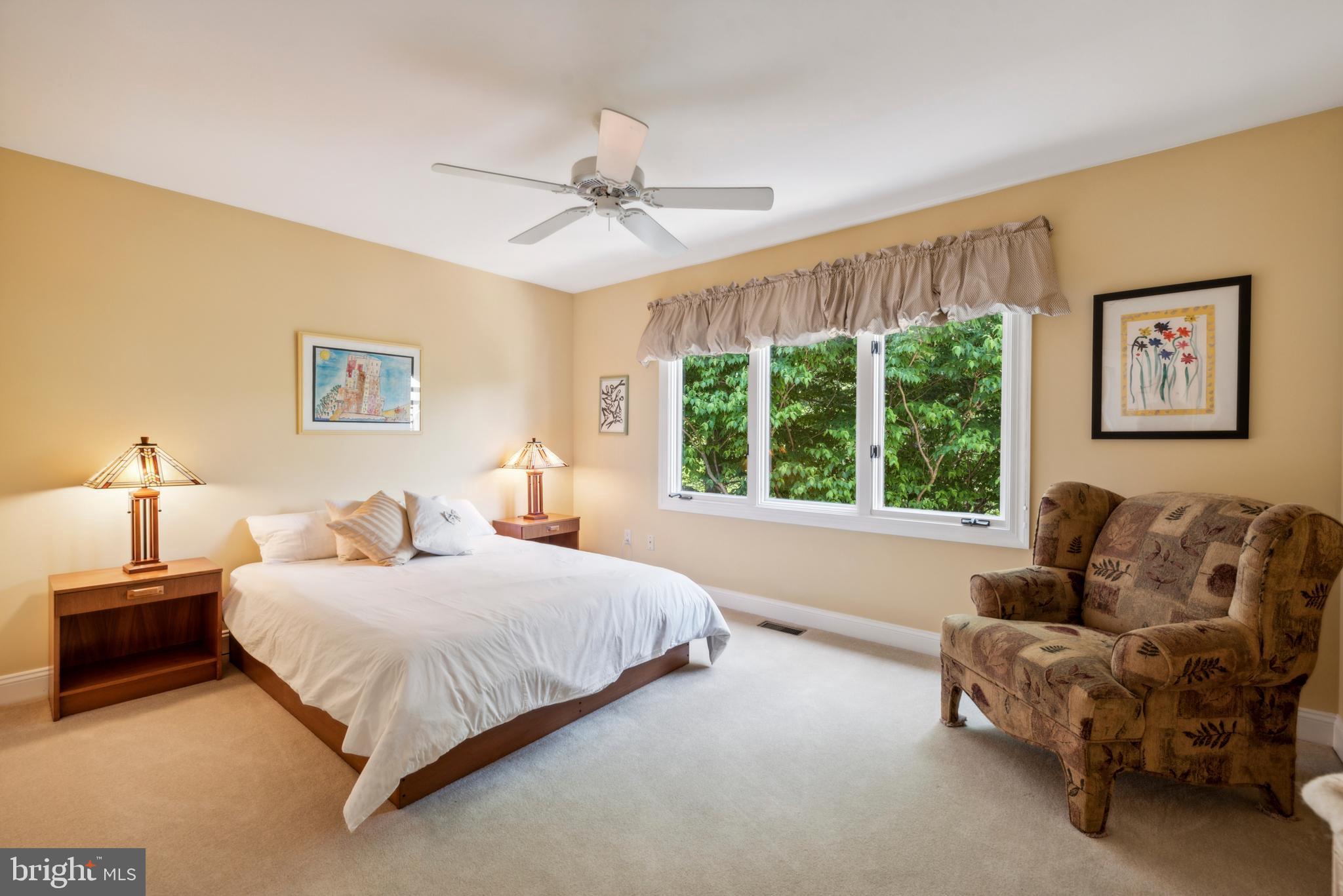 DEER POINTE - Residential