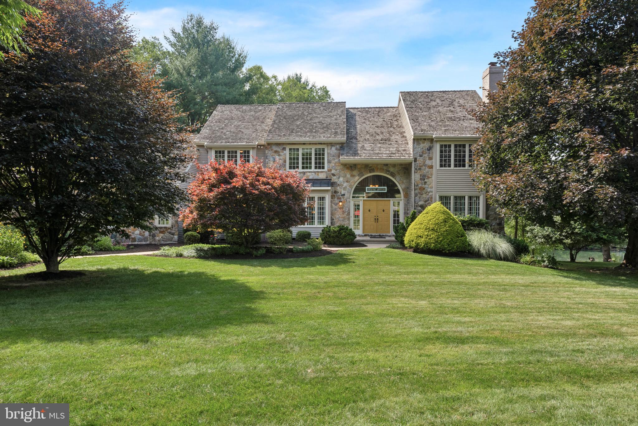 DEER POINTE - Residential