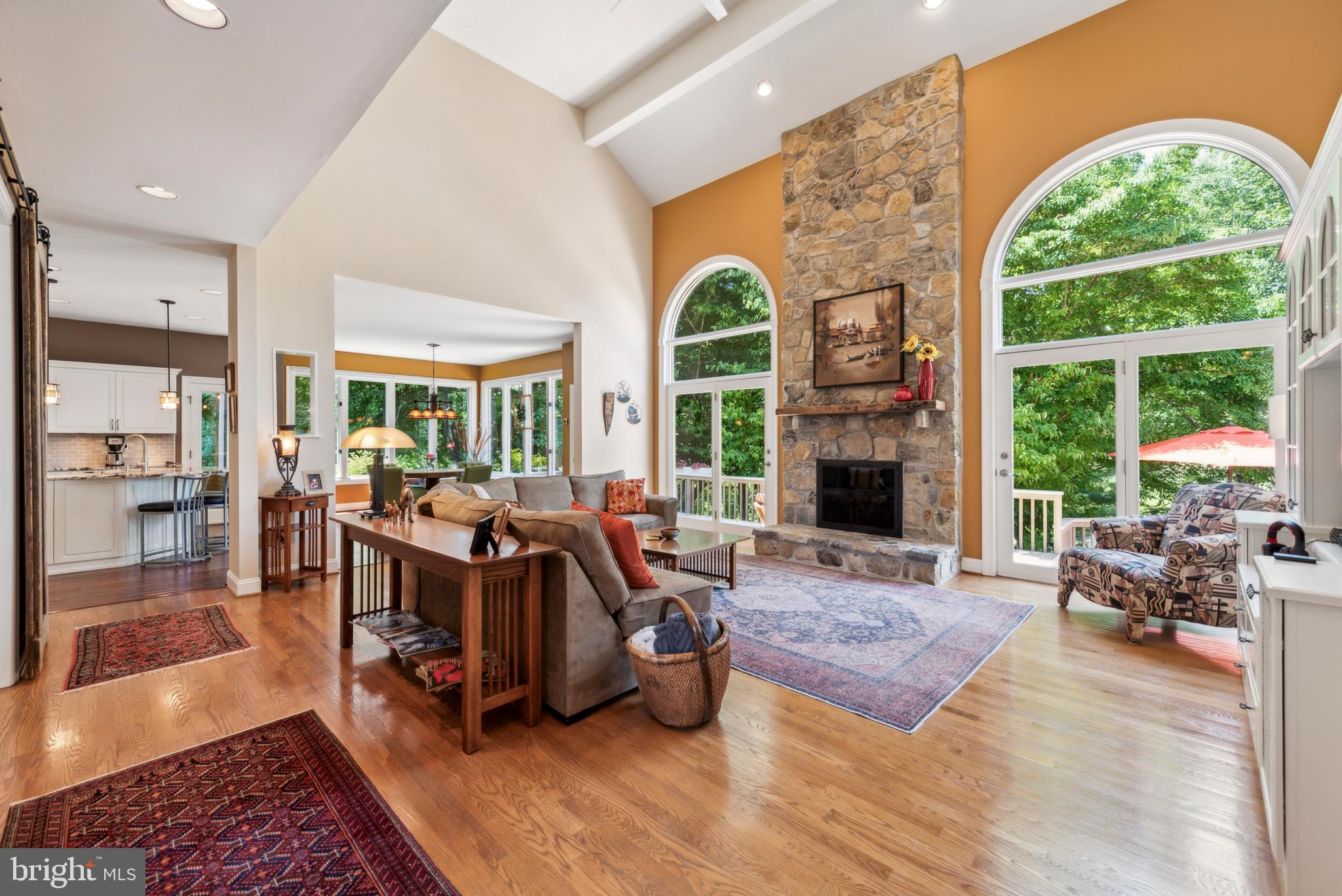 DEER POINTE - Residential