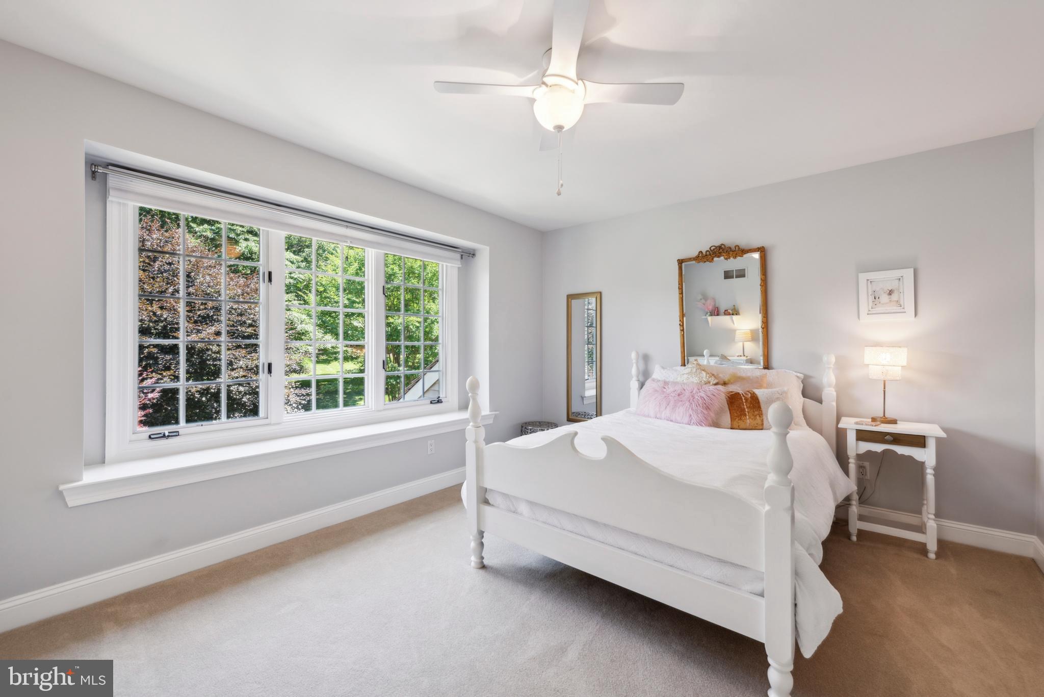 DEER POINTE - Residential