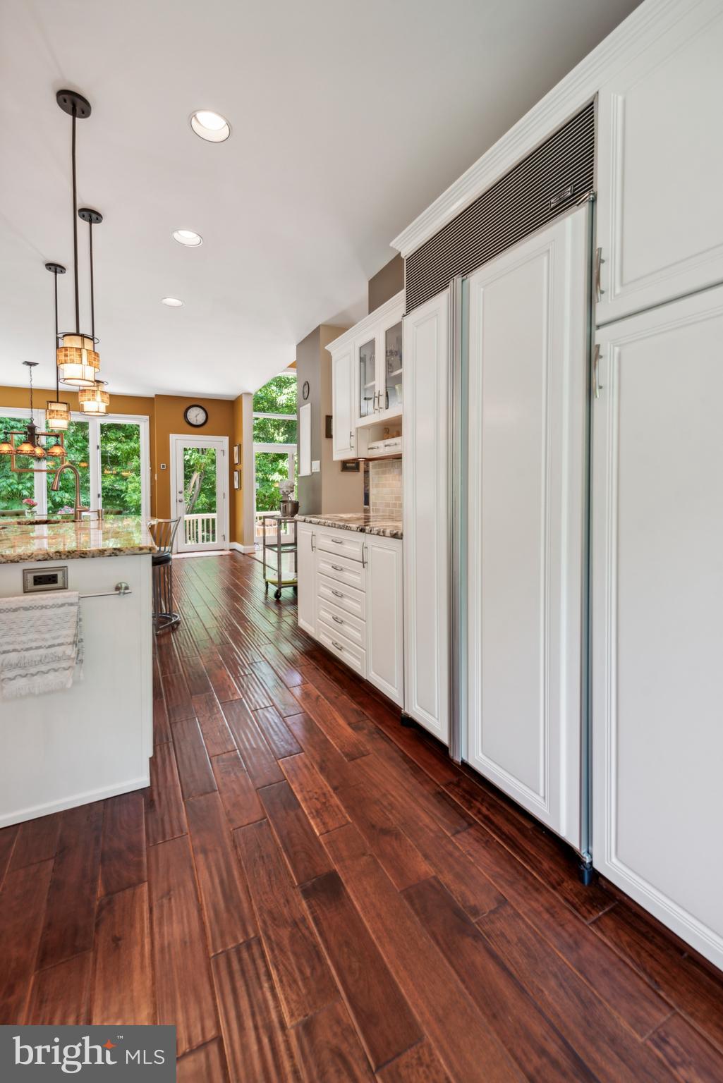 DEER POINTE - Residential