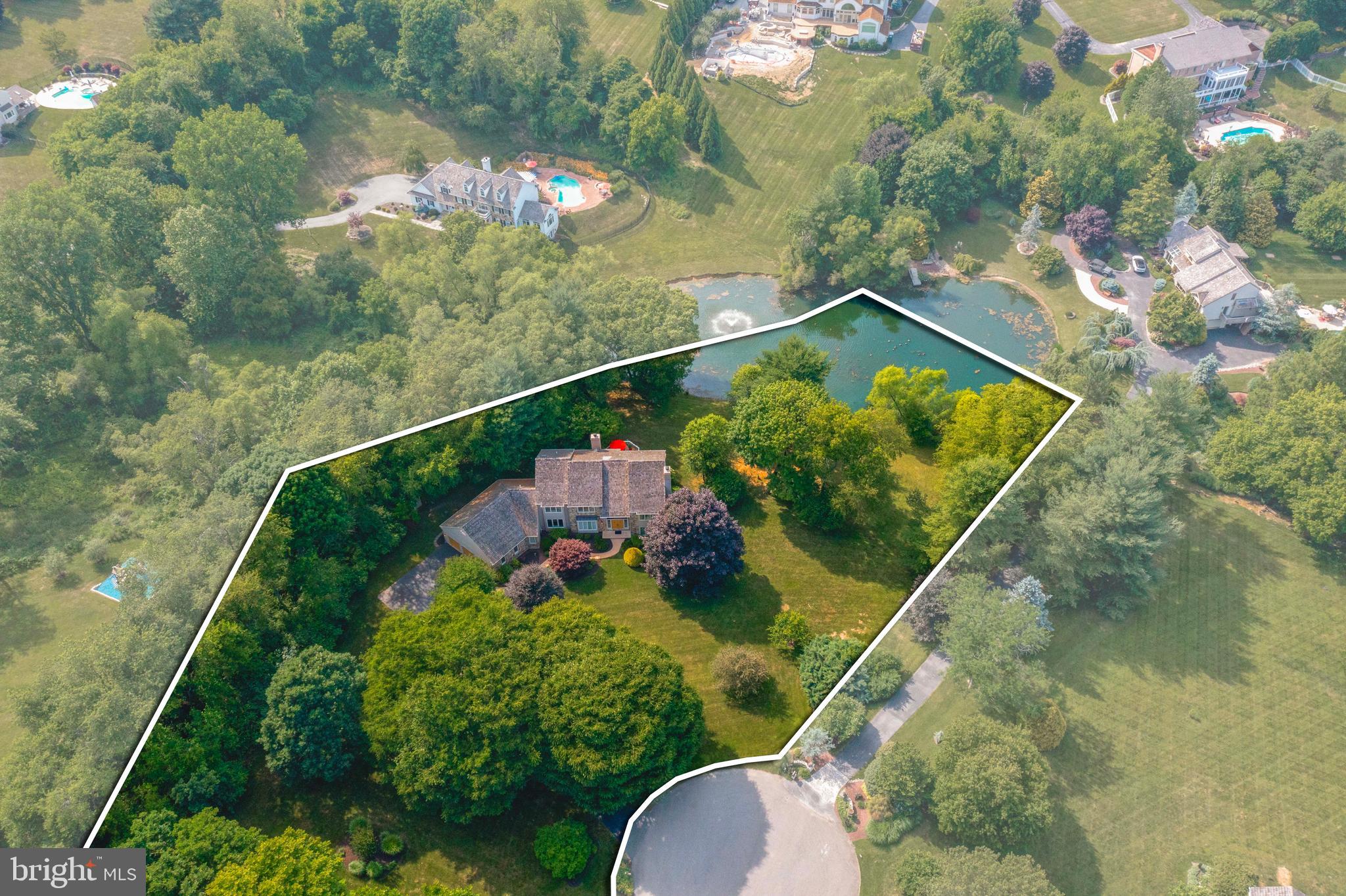 DEER POINTE - Residential