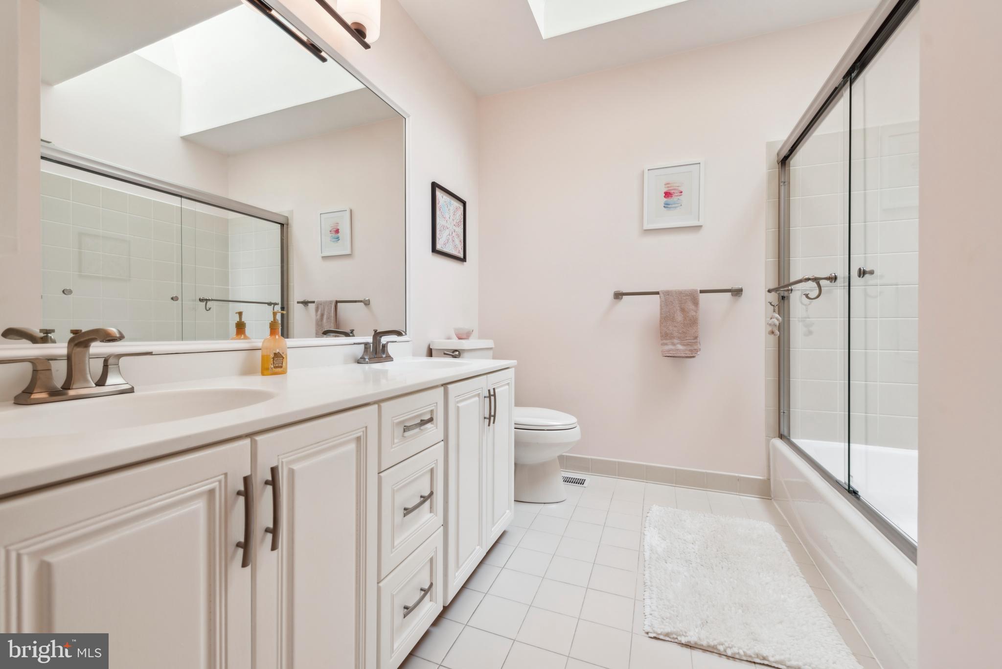 DEER POINTE - Residential