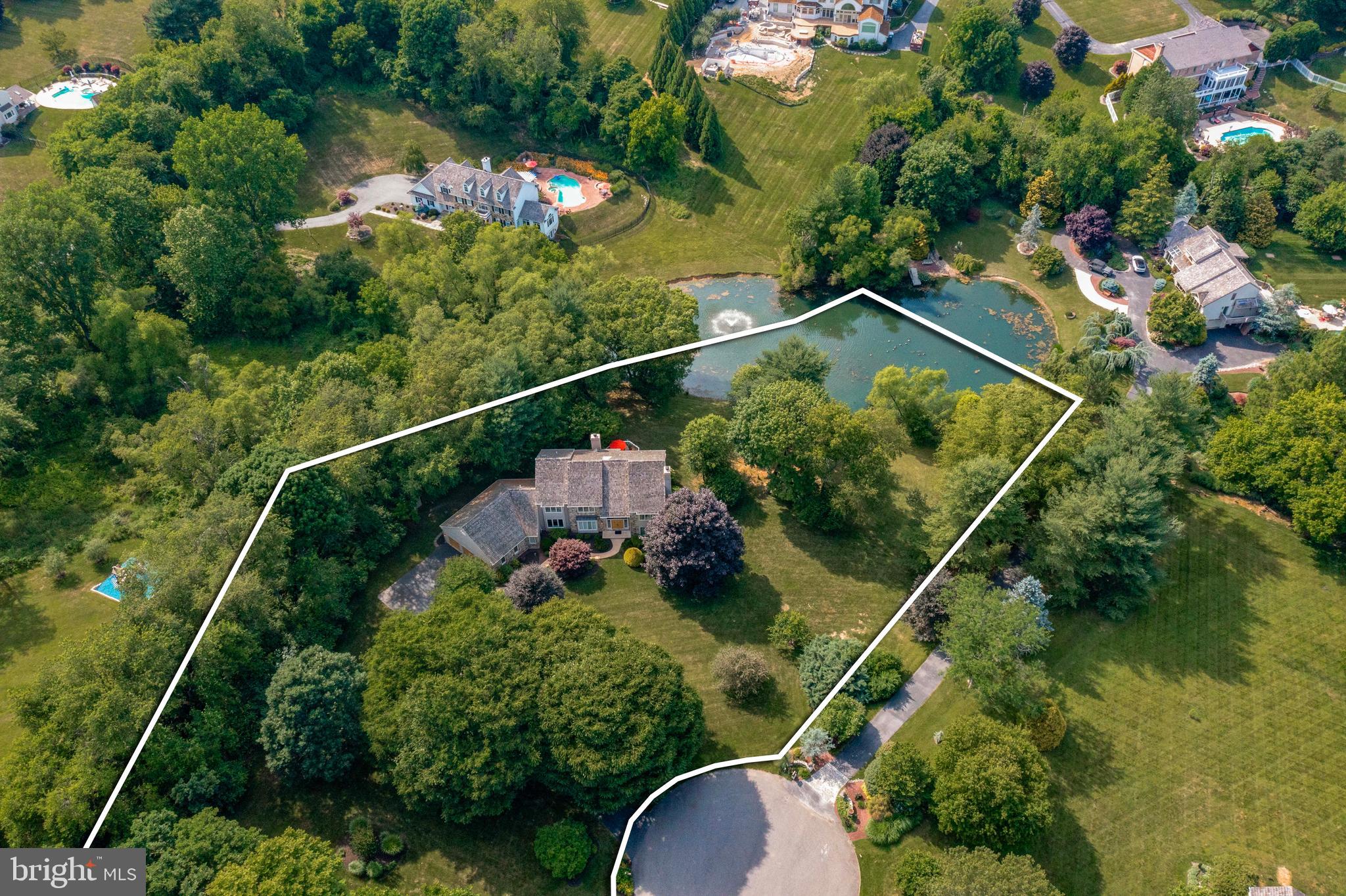 DEER POINTE - Residential