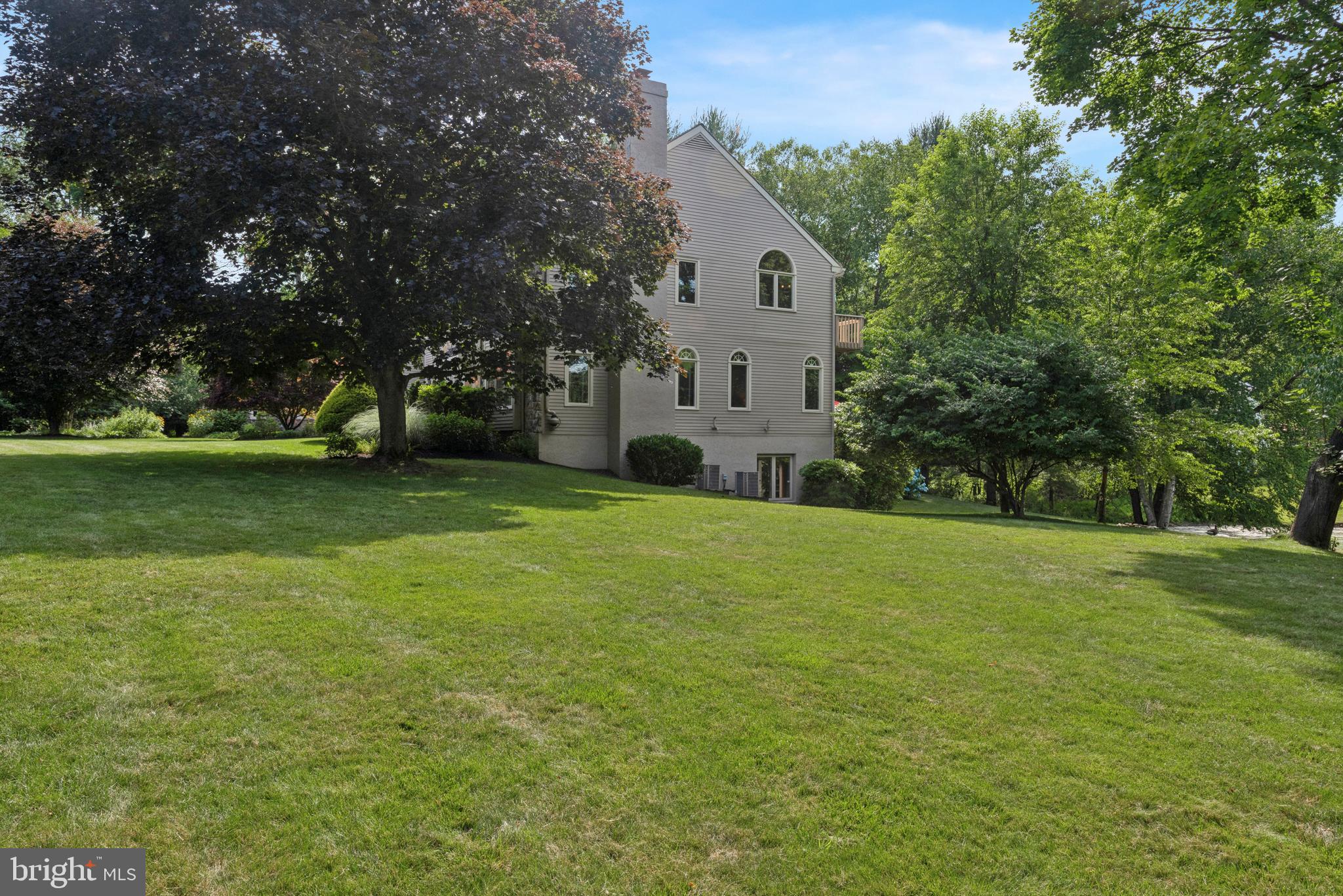 DEER POINTE - Residential