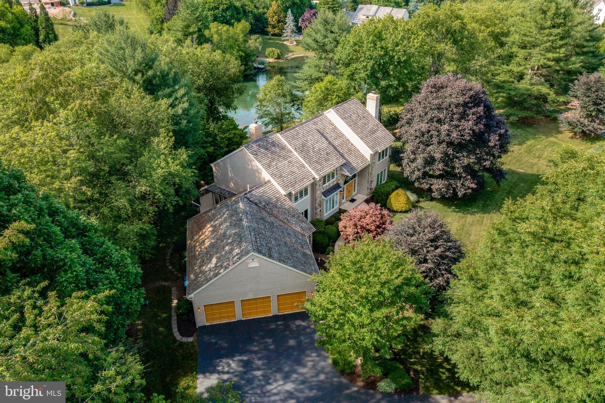 DEER POINTE - Residential