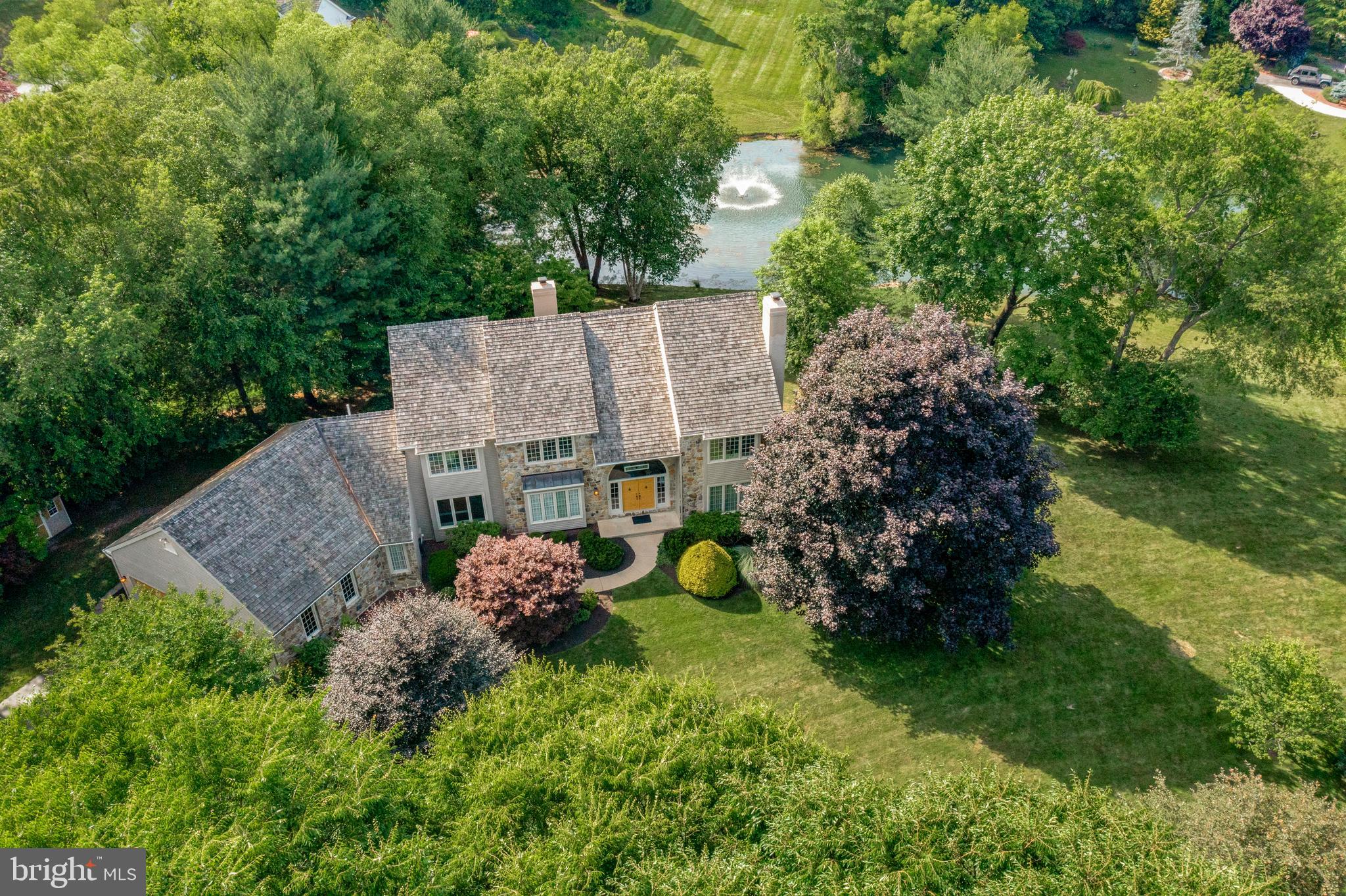 DEER POINTE - Residential