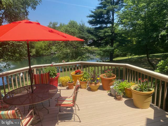 DEER POINTE - Residential