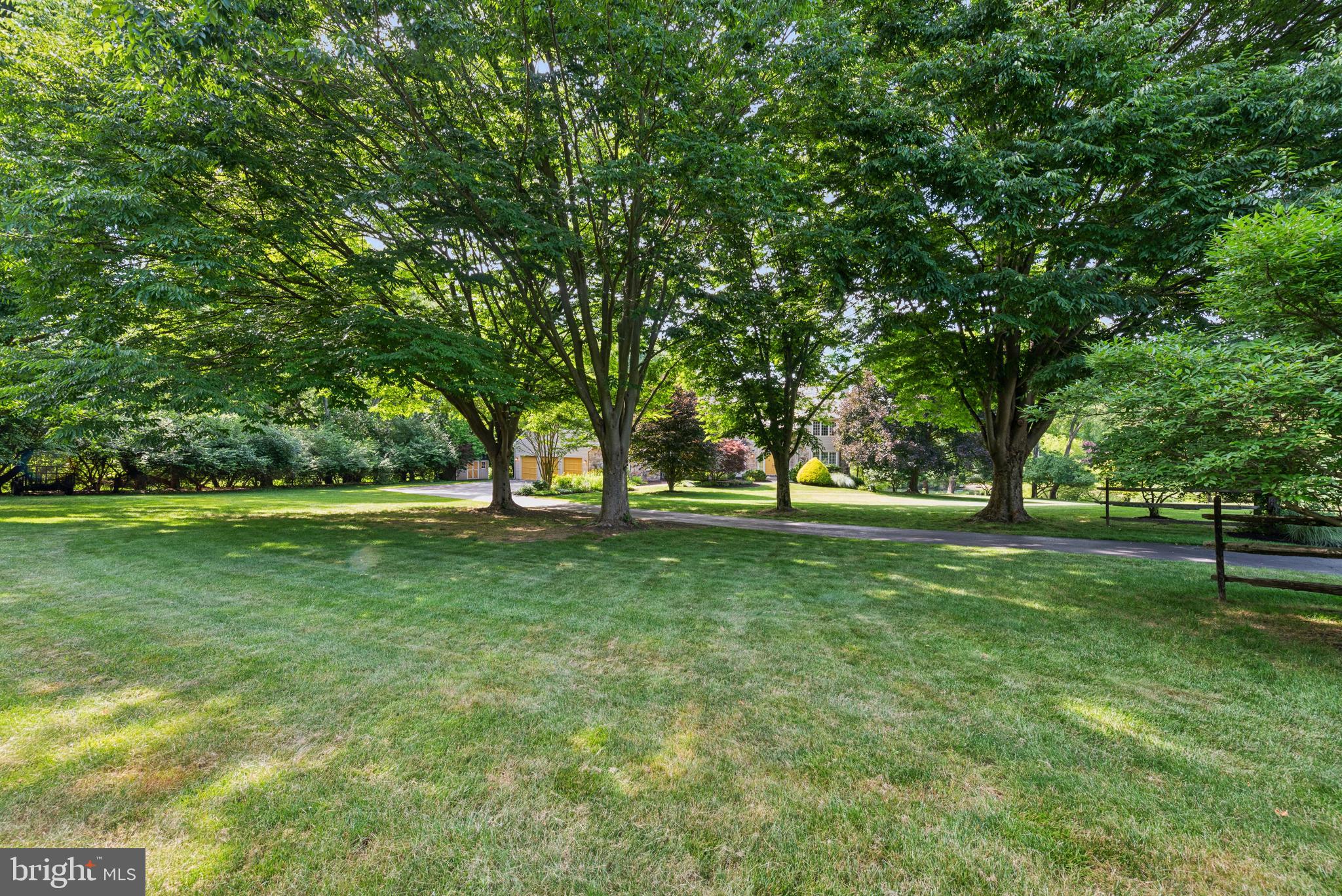 DEER POINTE - Residential