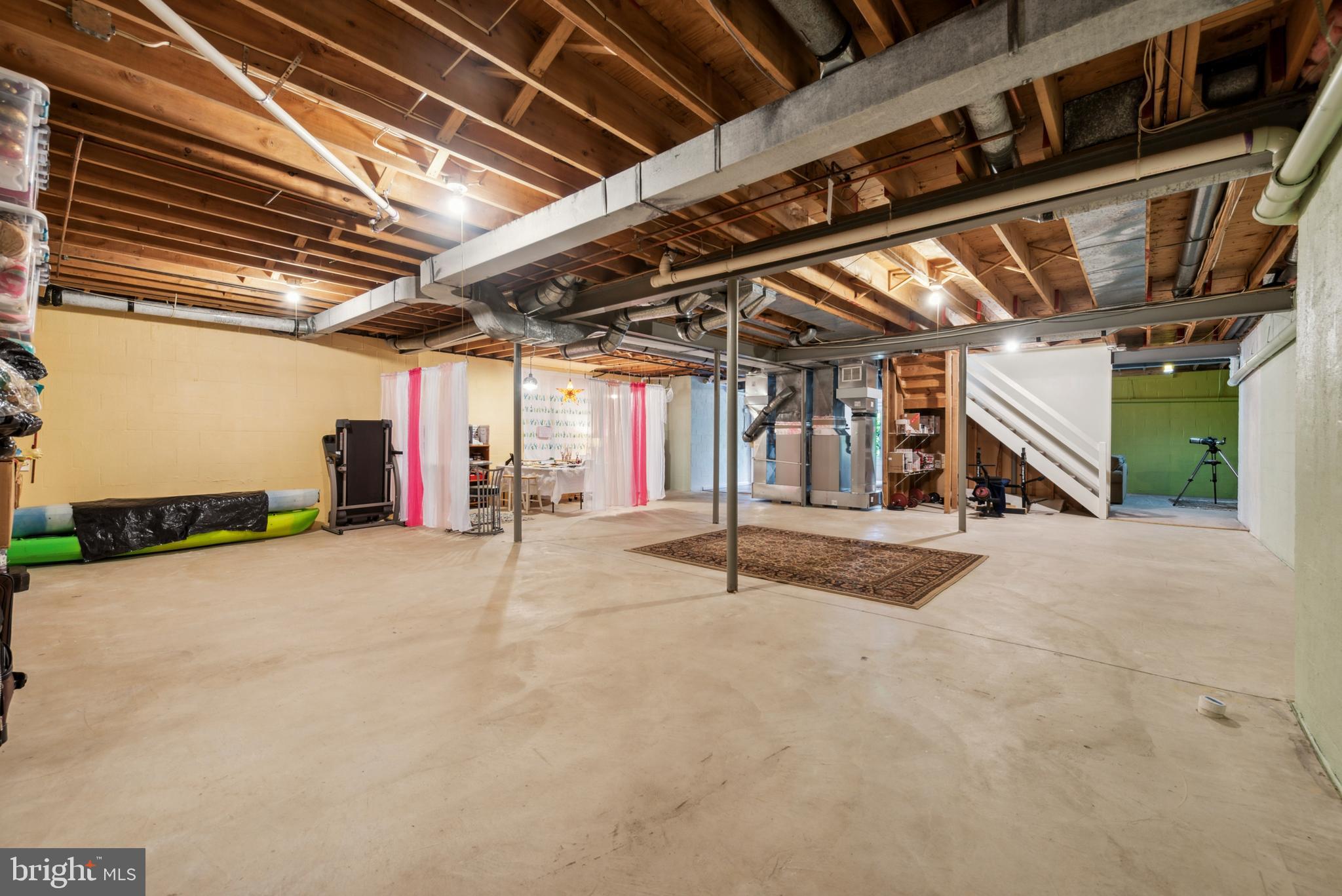 DEER POINTE - Residential