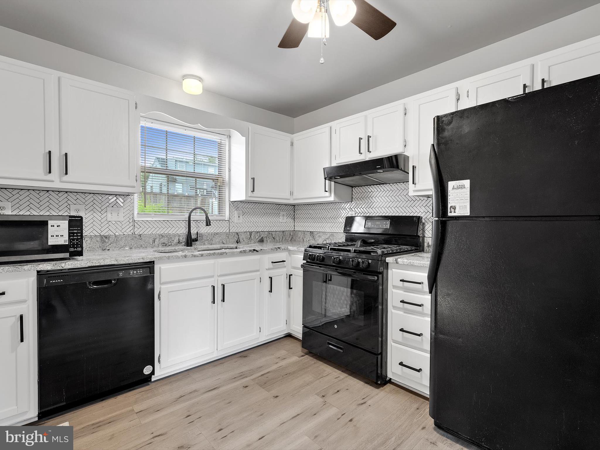 CARMODY HILLS - Residential