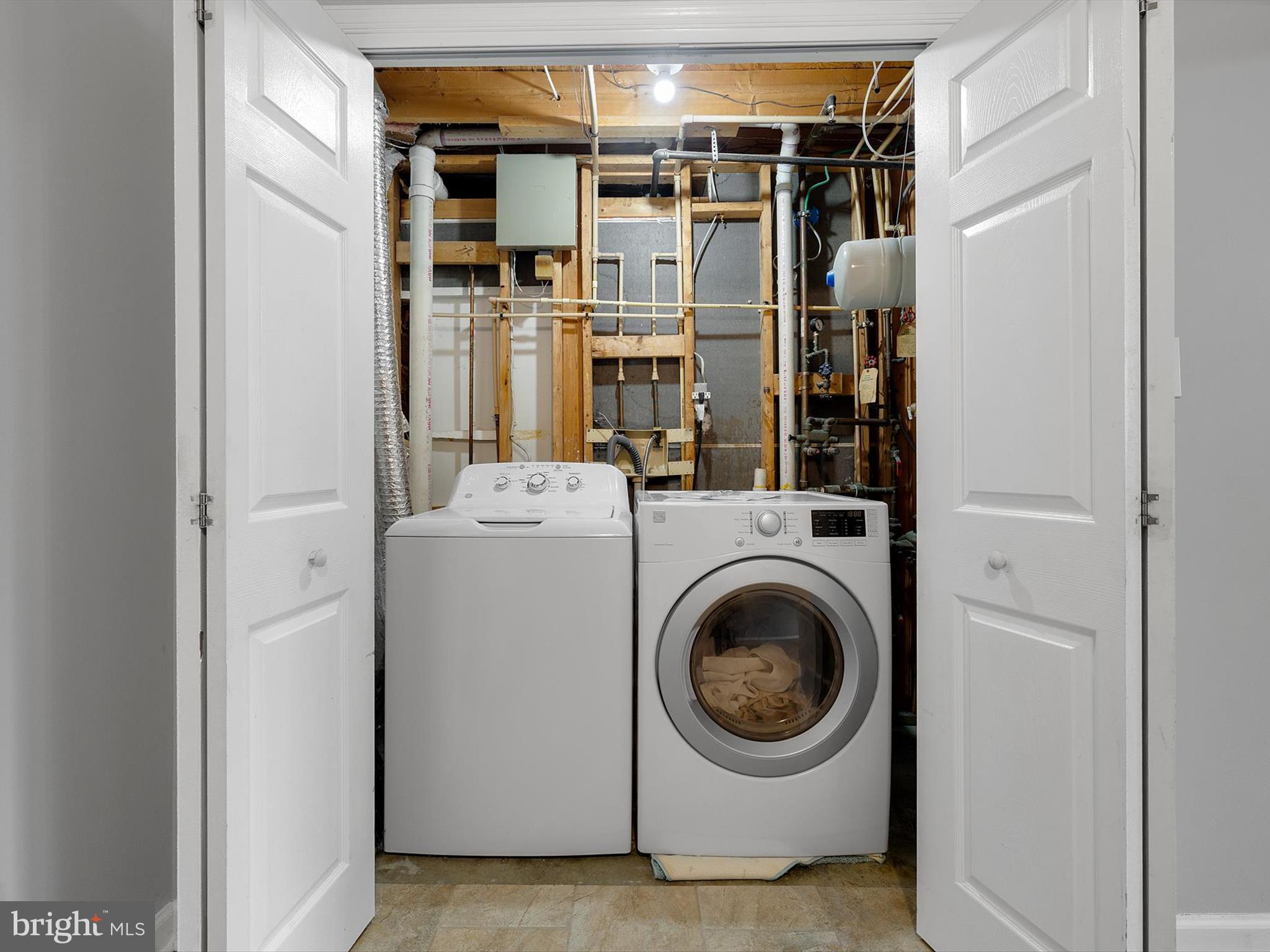 CARMODY HILLS - Residential