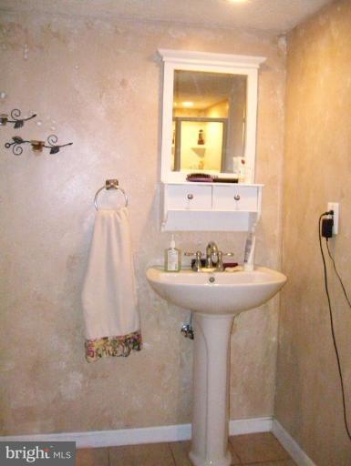 MEADOWBROOK - Residential