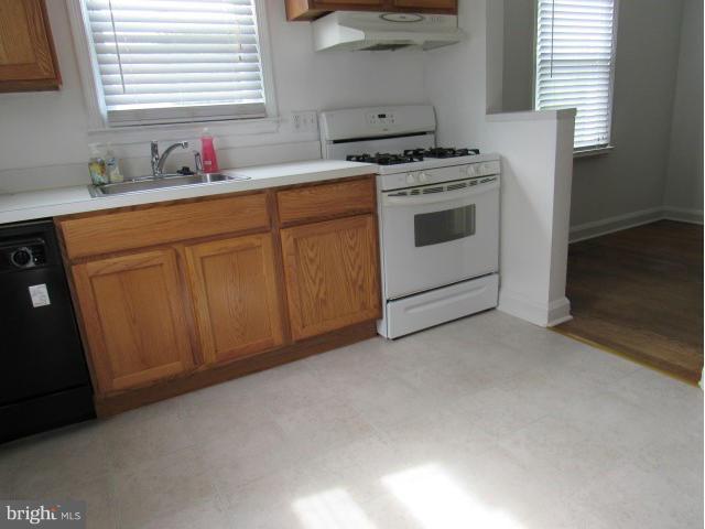 MEADOWBROOK - Residential