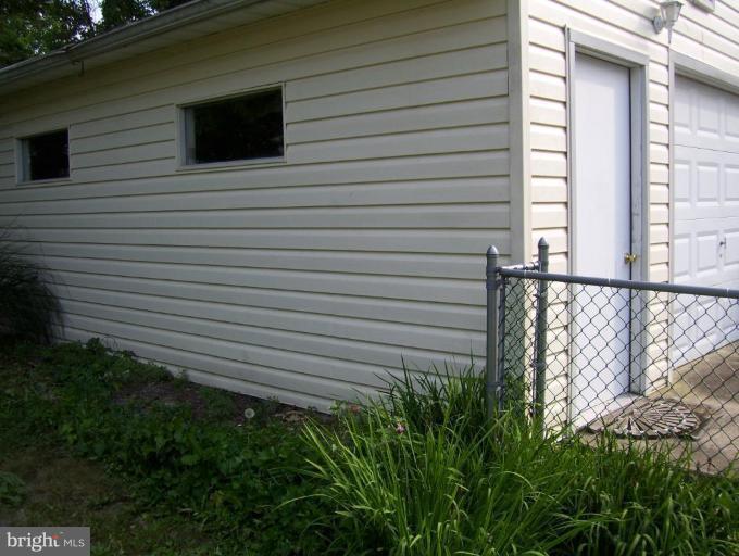 MEADOWBROOK - Residential