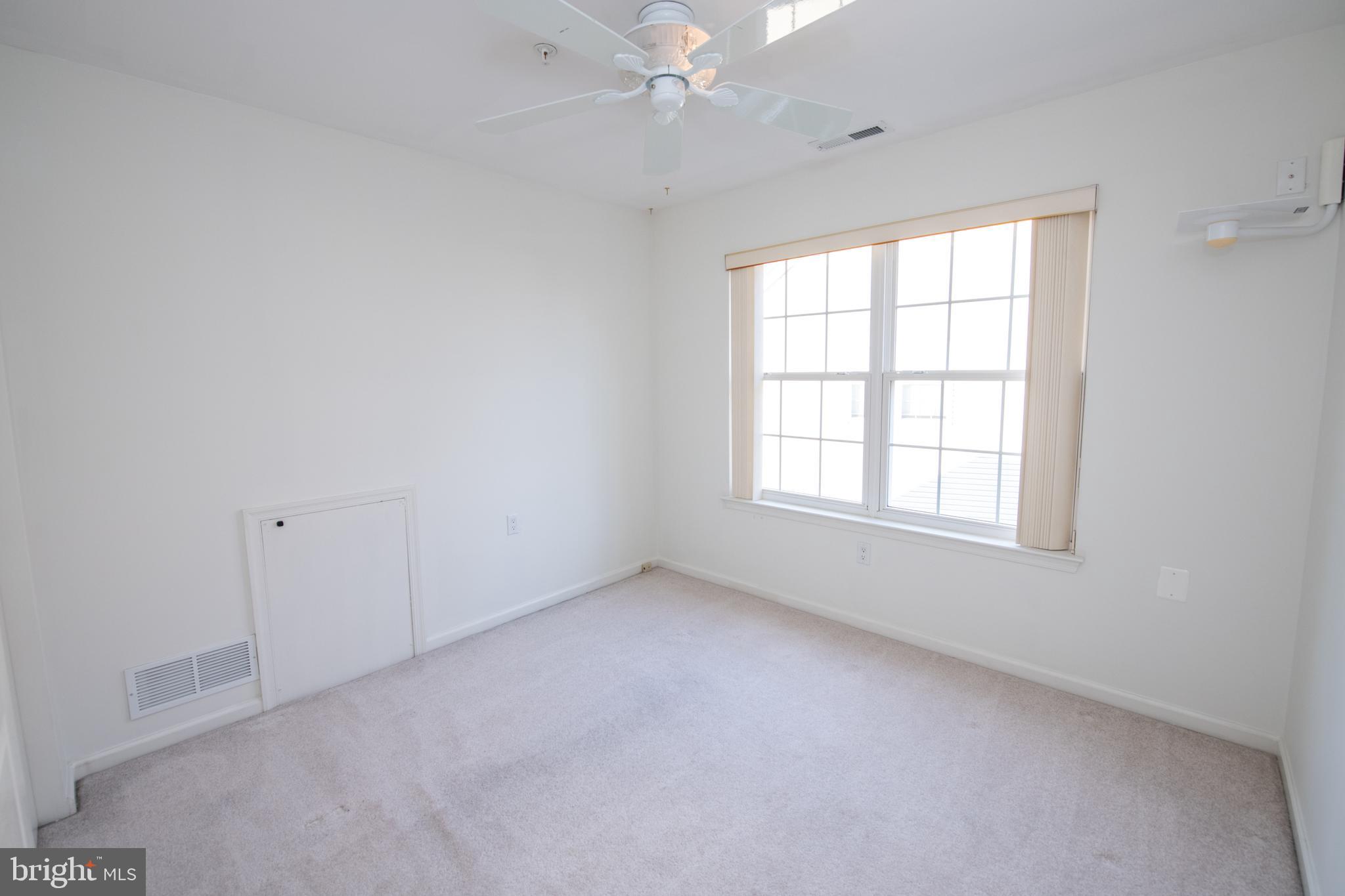 LEGACY OAKS - Residential