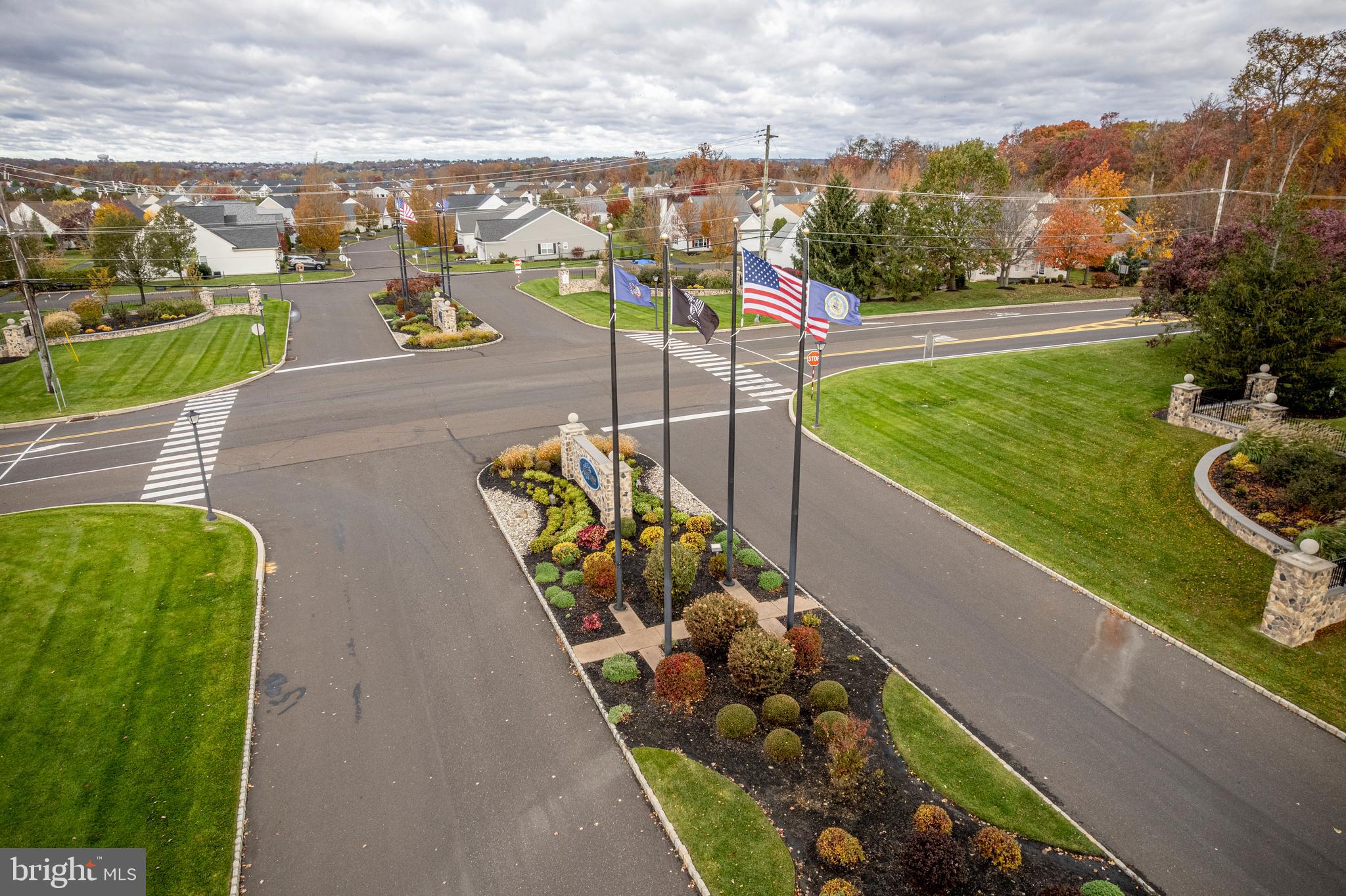 LEGACY OAKS - Residential