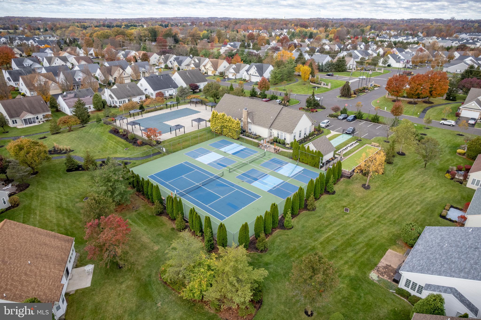 LEGACY OAKS - Residential