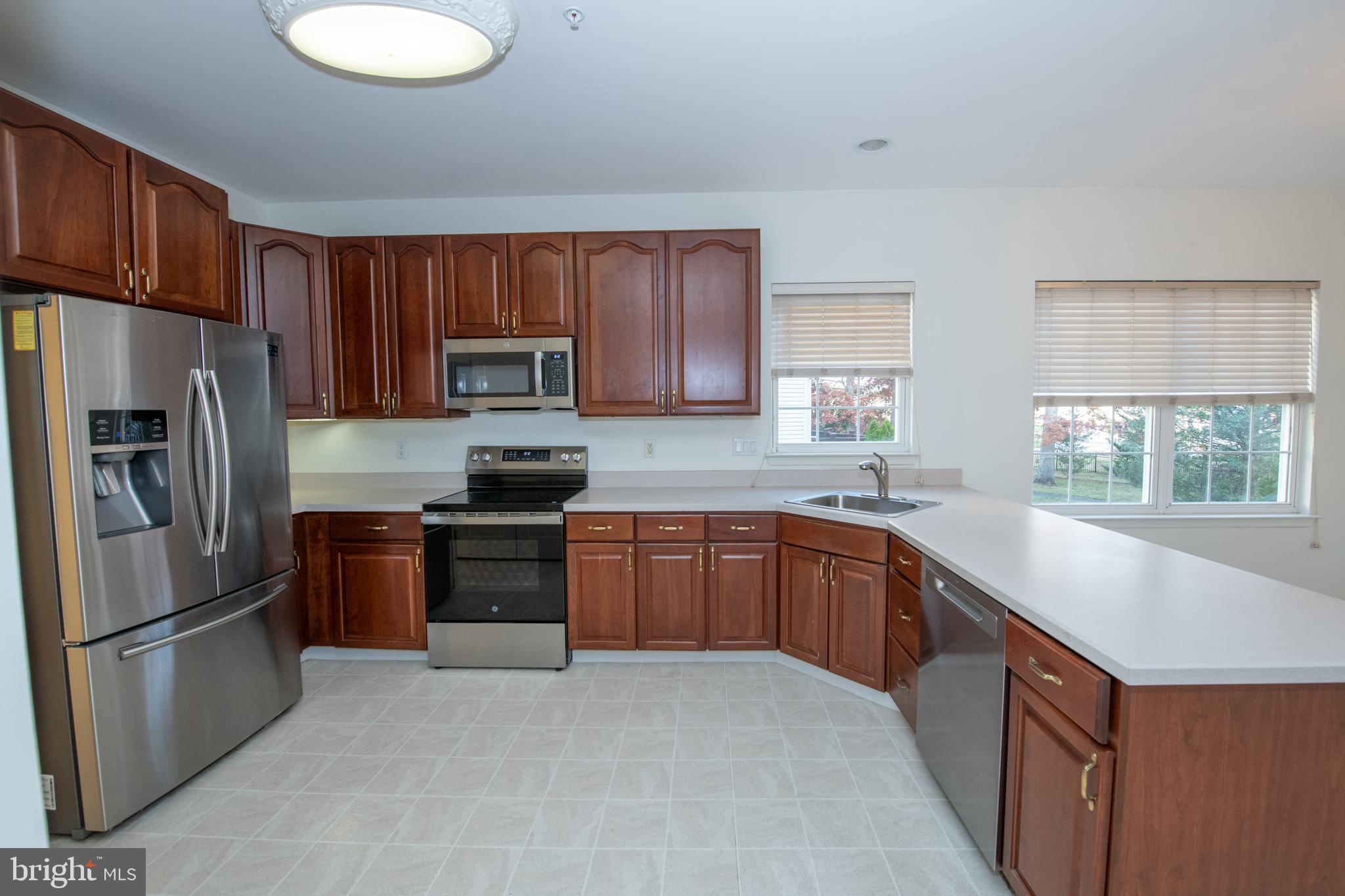 LEGACY OAKS - Residential