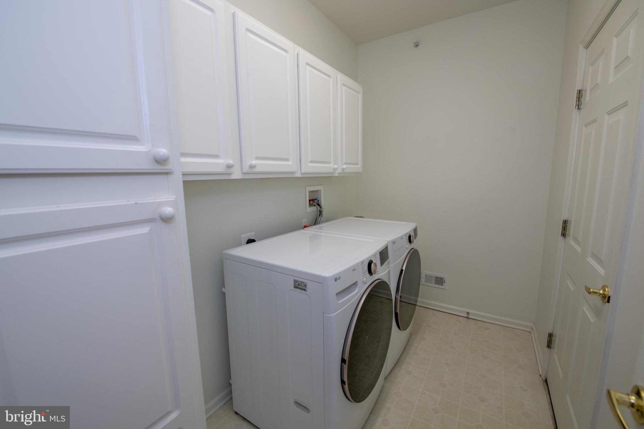 LEGACY OAKS - Residential