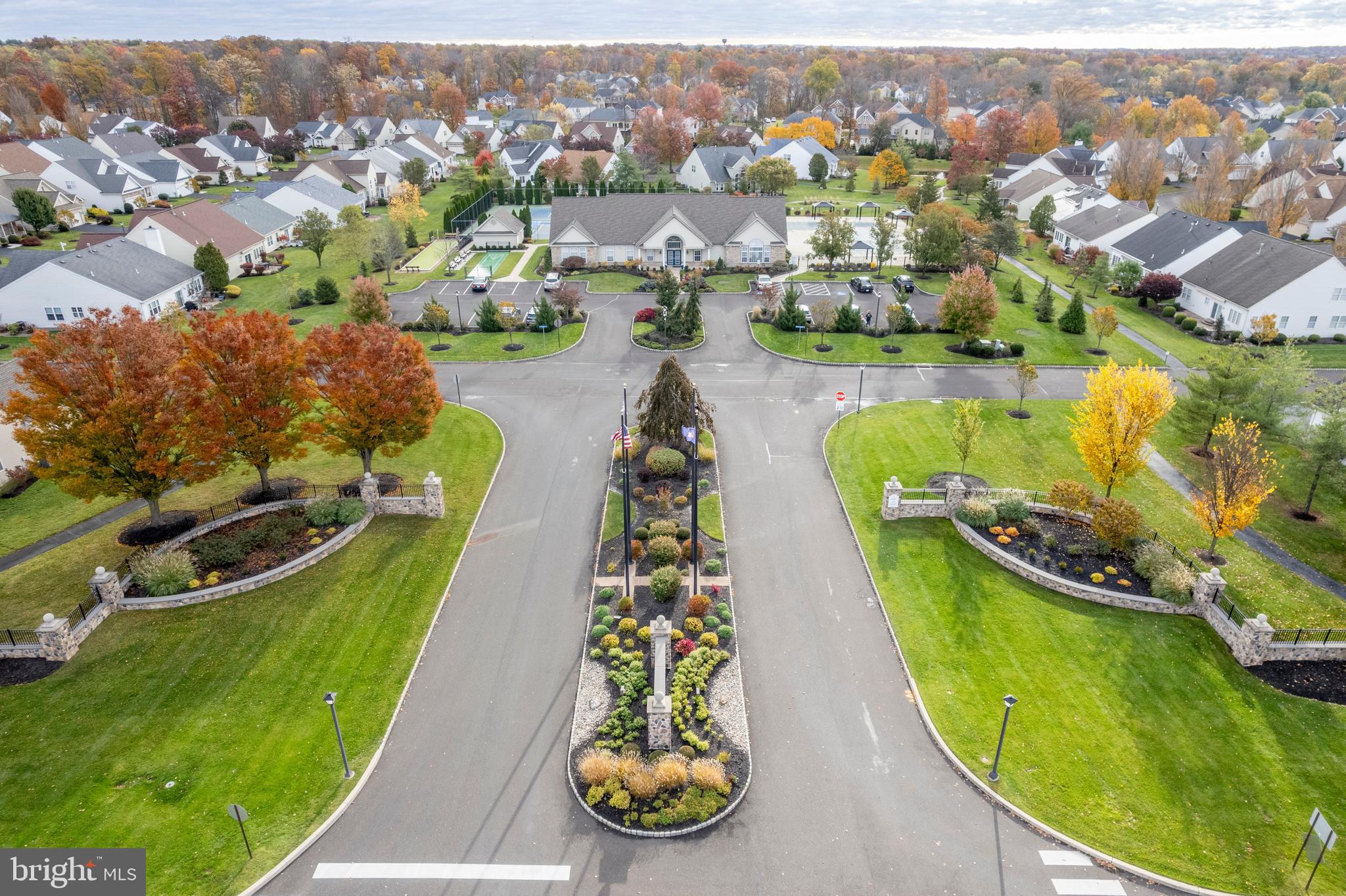 LEGACY OAKS - Residential