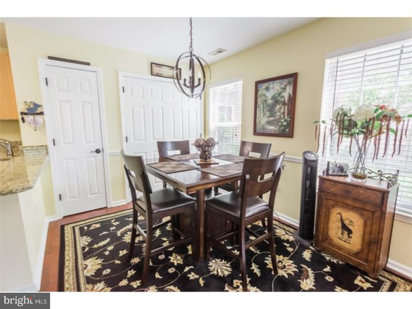 COUNTRY CROSSING - Residential Lease