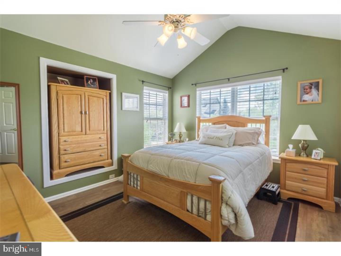 COUNTRY CROSSING - Residential Lease